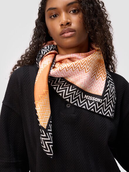 Scarf with zigzag print, Multicoloured  - LS25SS1ABV00HLSM67R