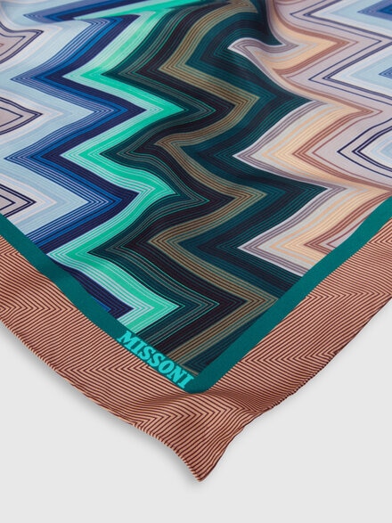 100% silk scarf with zigzag pattern, Multicoloured  - LS25SS1DBV00HKSM67U