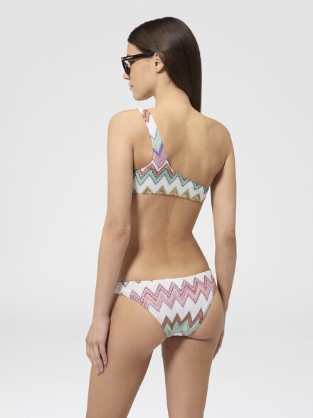 Bikini asym&eacute;trique en viscose lam&eacute; &agrave; grand motif zigzag, Blanc & Multicolore - MC23SP02BR014KSM9X5