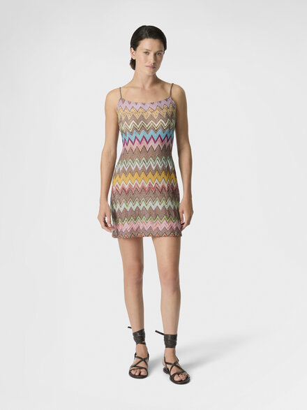 Mini-Strandkleid aus Lam&eacute;-Viskose mit gro&szlig;em Zickzack-Muster, Schwarz & Mehrfarbig - MS26SQ0OBR014KSM9YK