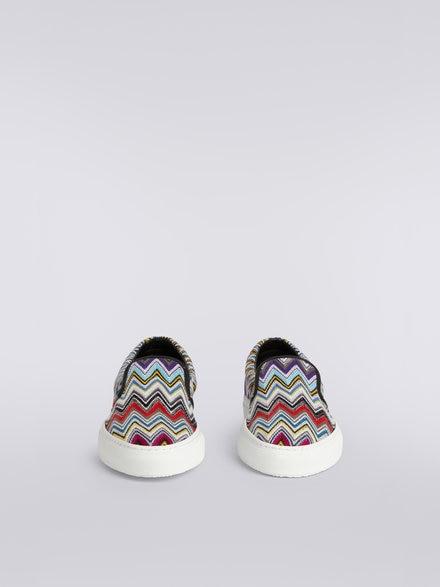 Slip-on trainers with multicoloured zigzag upper, Multicoloured  - OS23SY00BR00KISM8LJ