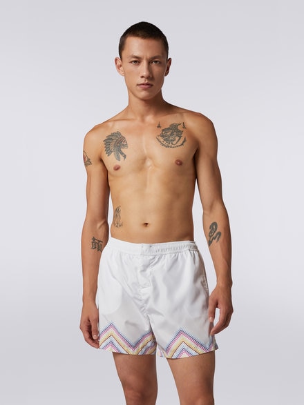 Nylon blend swimming trunks with d&eacute;grad&eacute; zigzag print, White  - US23SP04BW00MES016W