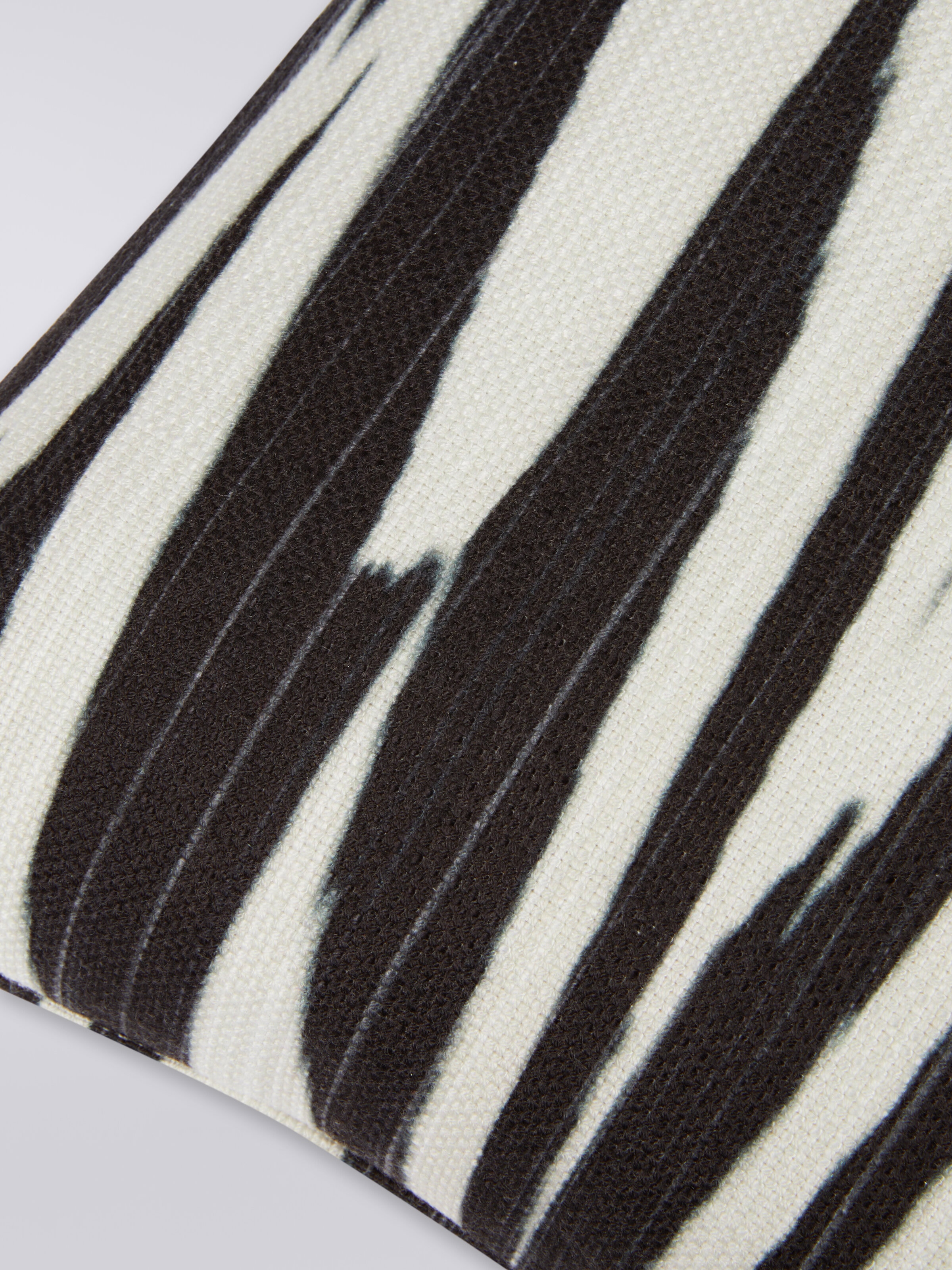Atacama outdoor cushion 40x40 cm, Black & White - 2