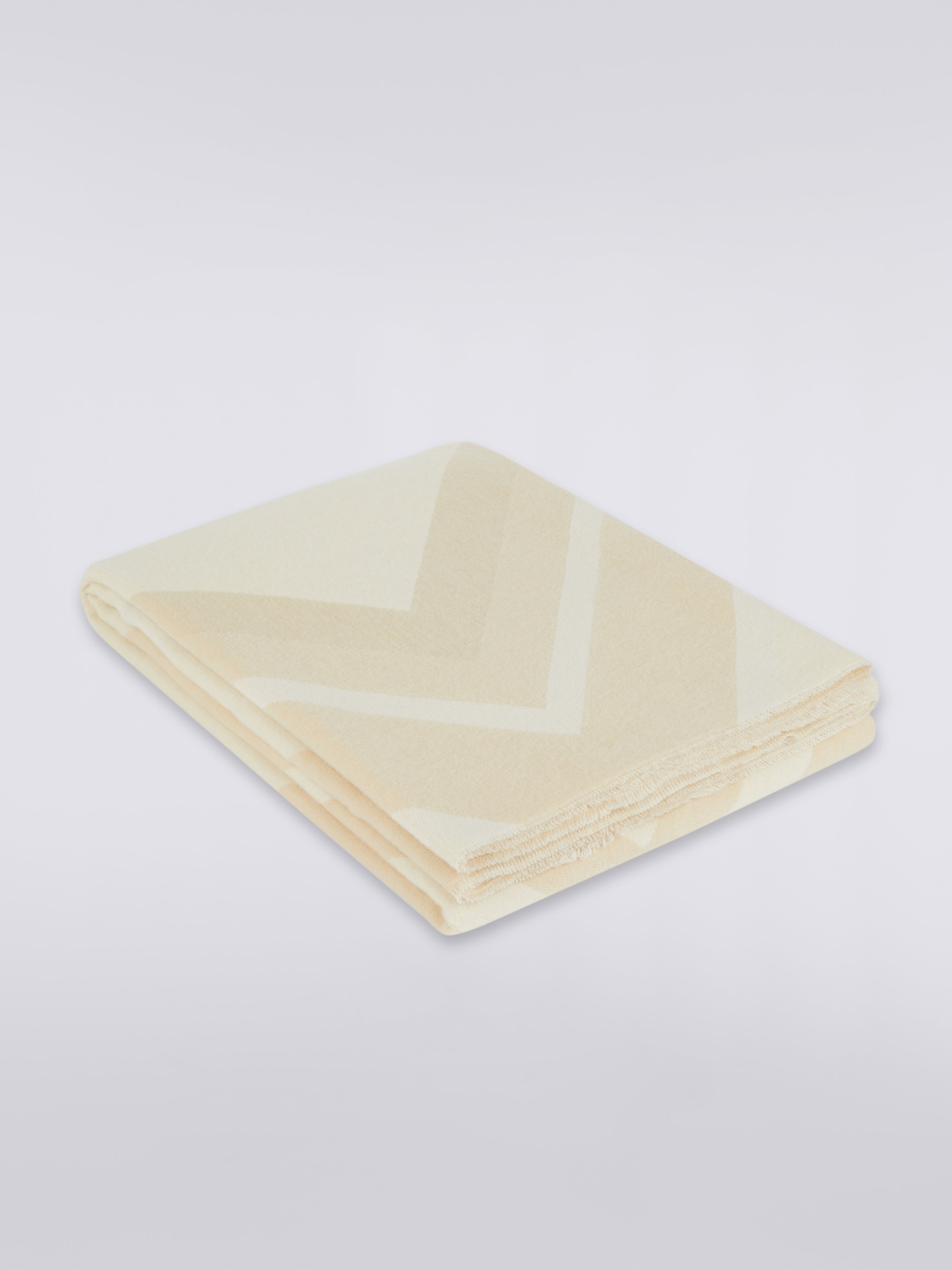 Cornelio 130x190 cm plaid blanket in zigzag wool, White  - 0