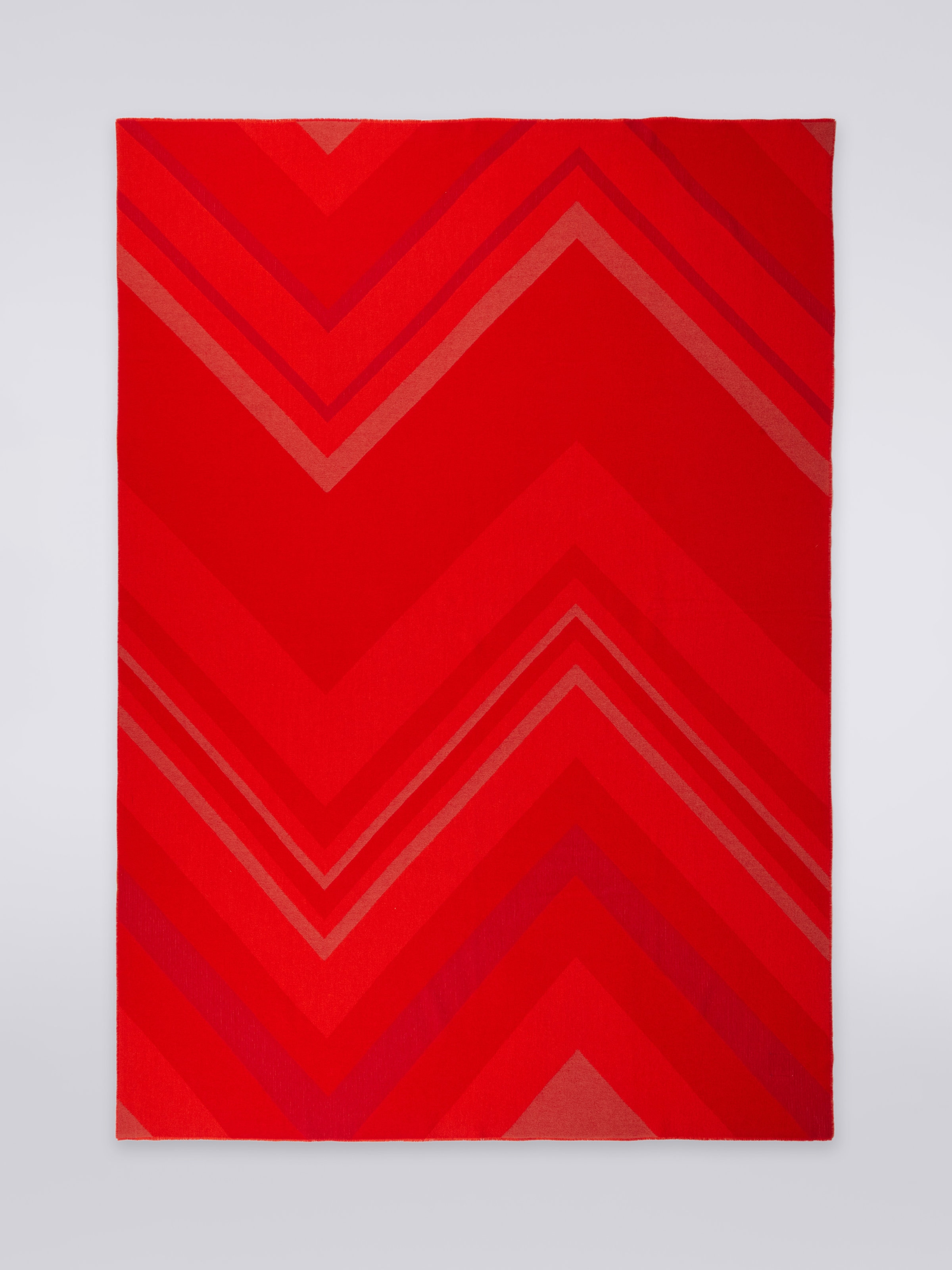 Cornelio 130x190 cm plaid blanket in zigzag wool, Red  - 1