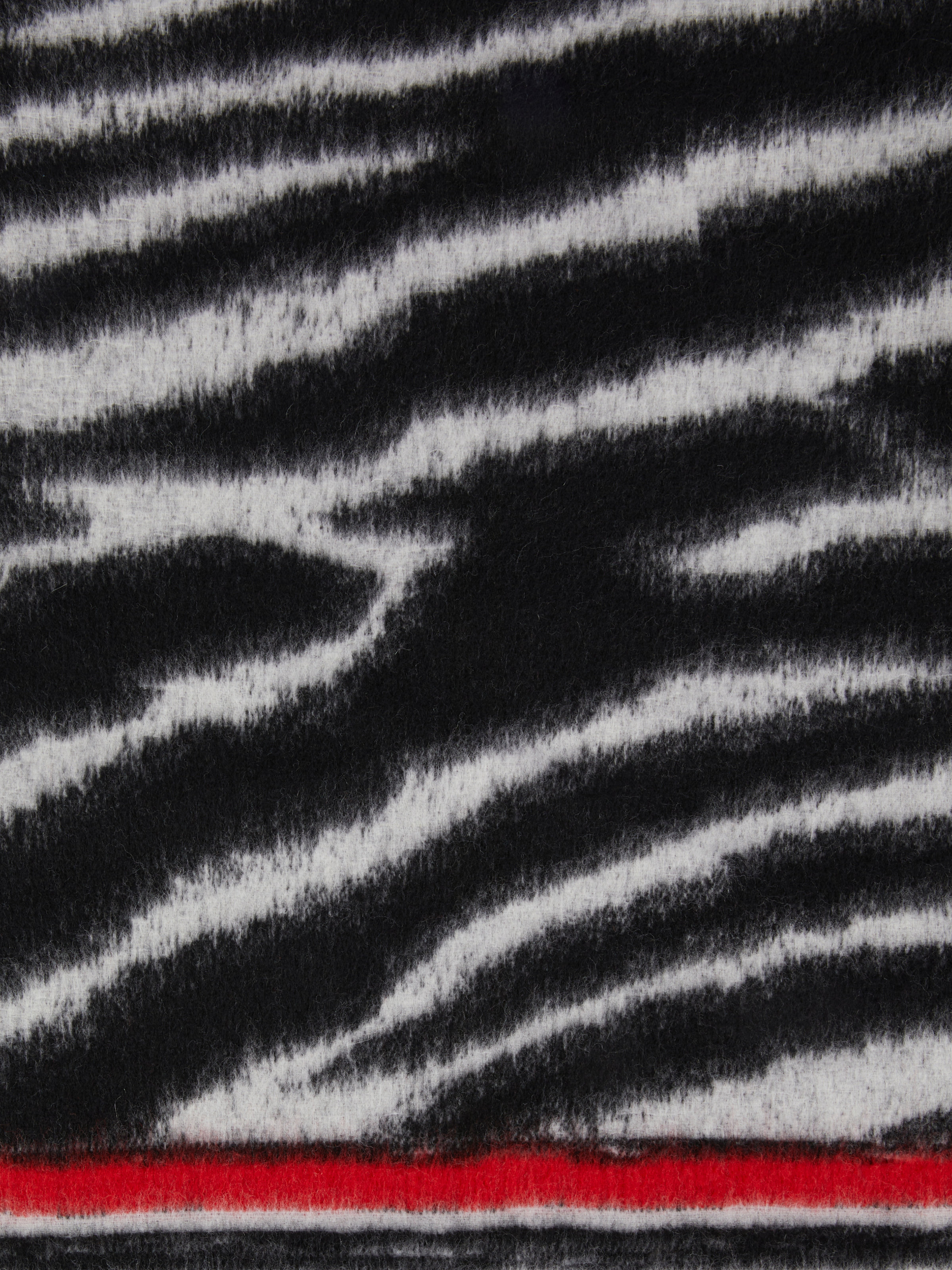 Manta Cleopatra 130×190 cm en lana animalier, Negro & Blanco - 3