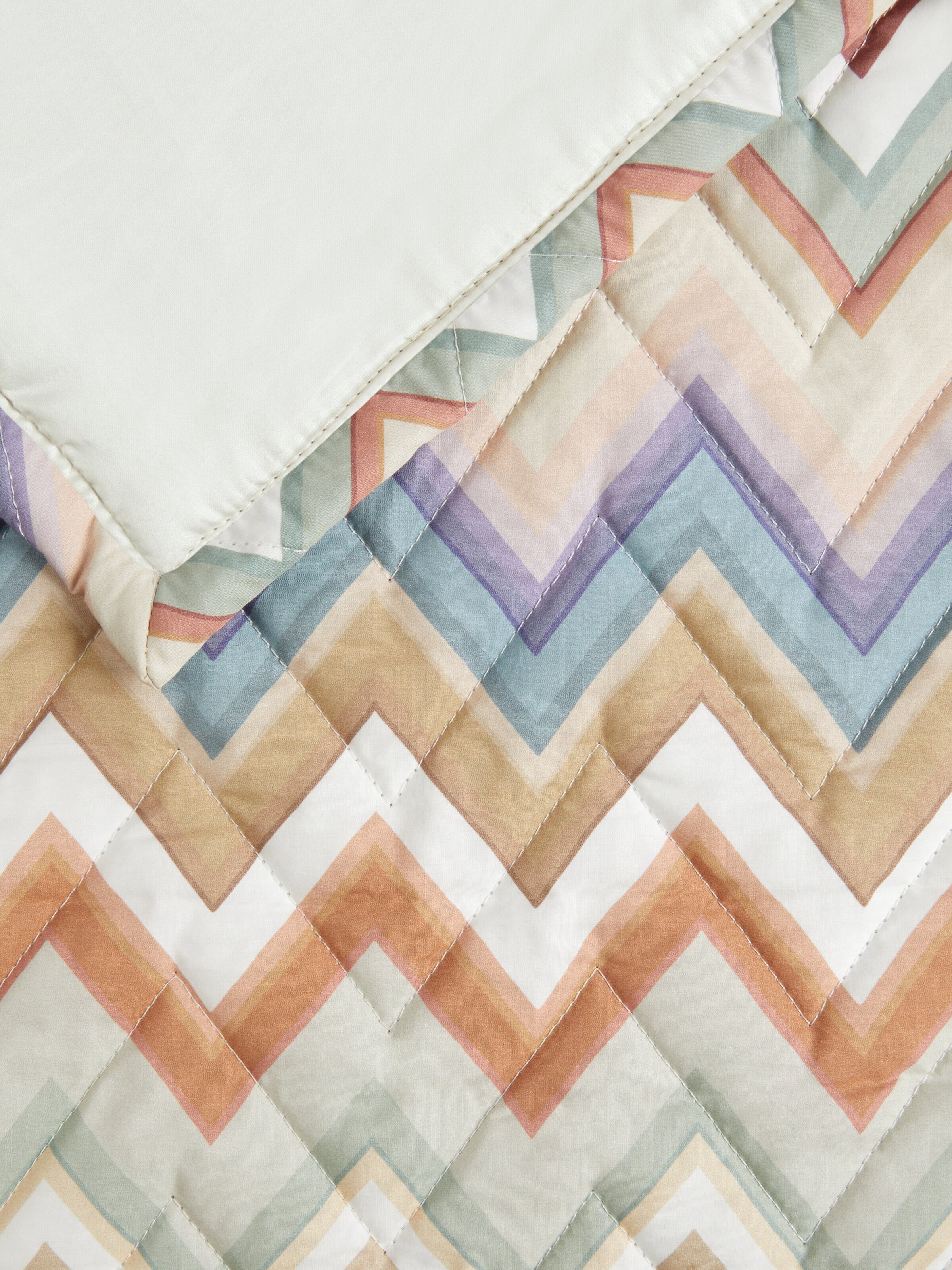 Andres Re-Edition Quilt 260x270 cm, Black Multicoloured  - 1
