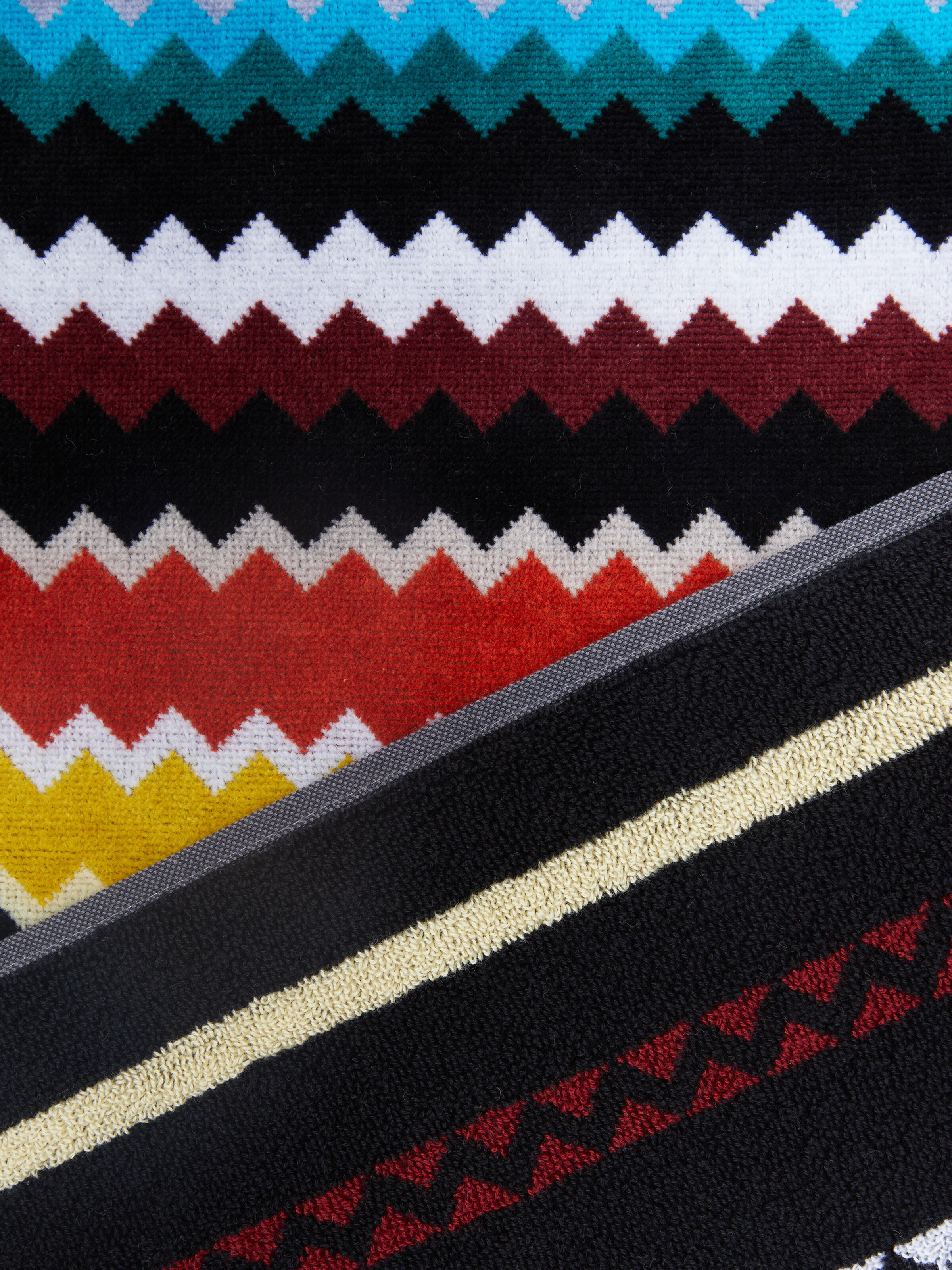 2-piece Curt bath towel set in chevron cotton terry, Multicoloured  - 2