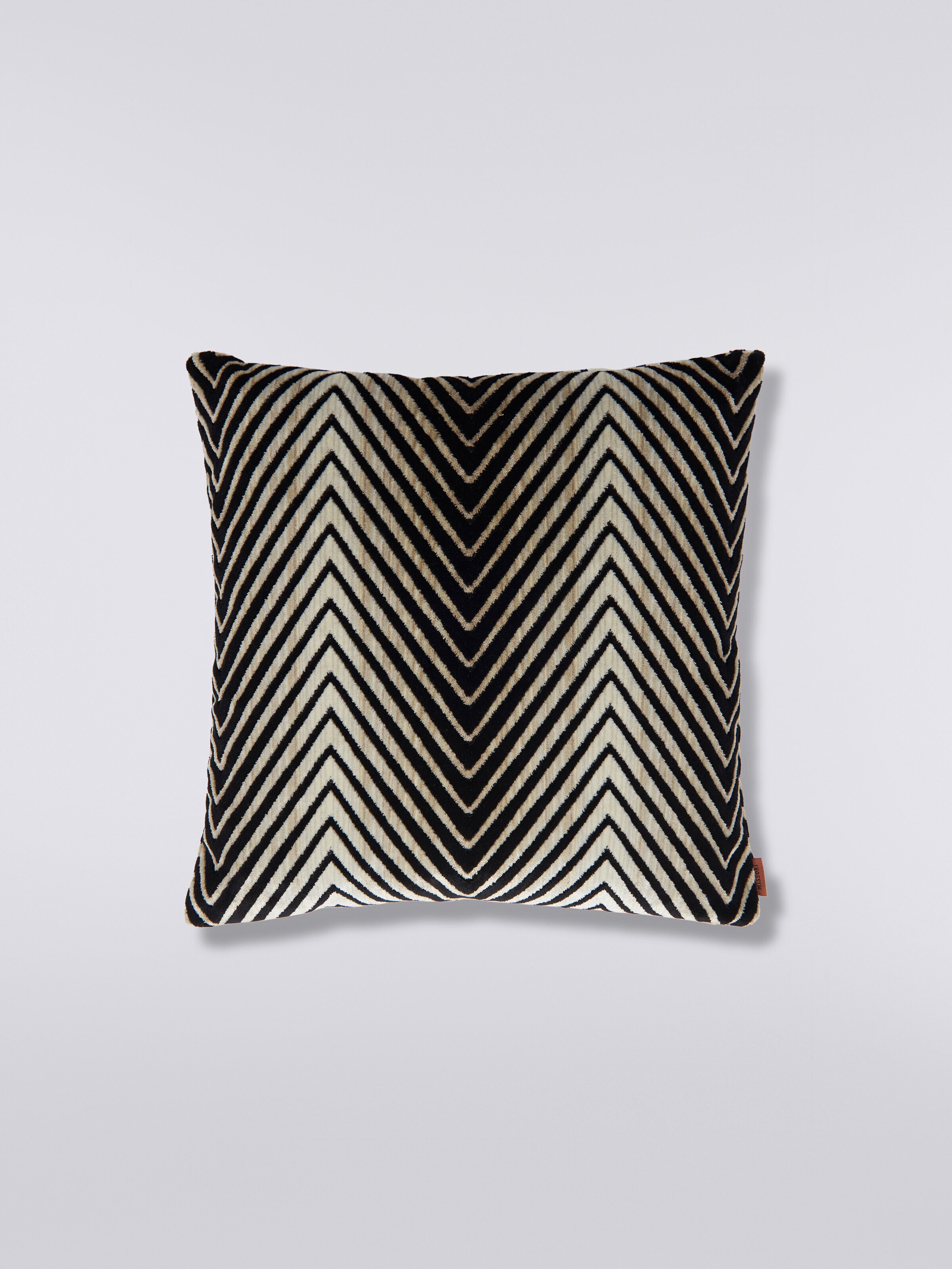 Cojín Ziggy 40×40 cm en mezcla de viscosa zigzag, Negro & Blanco - 0