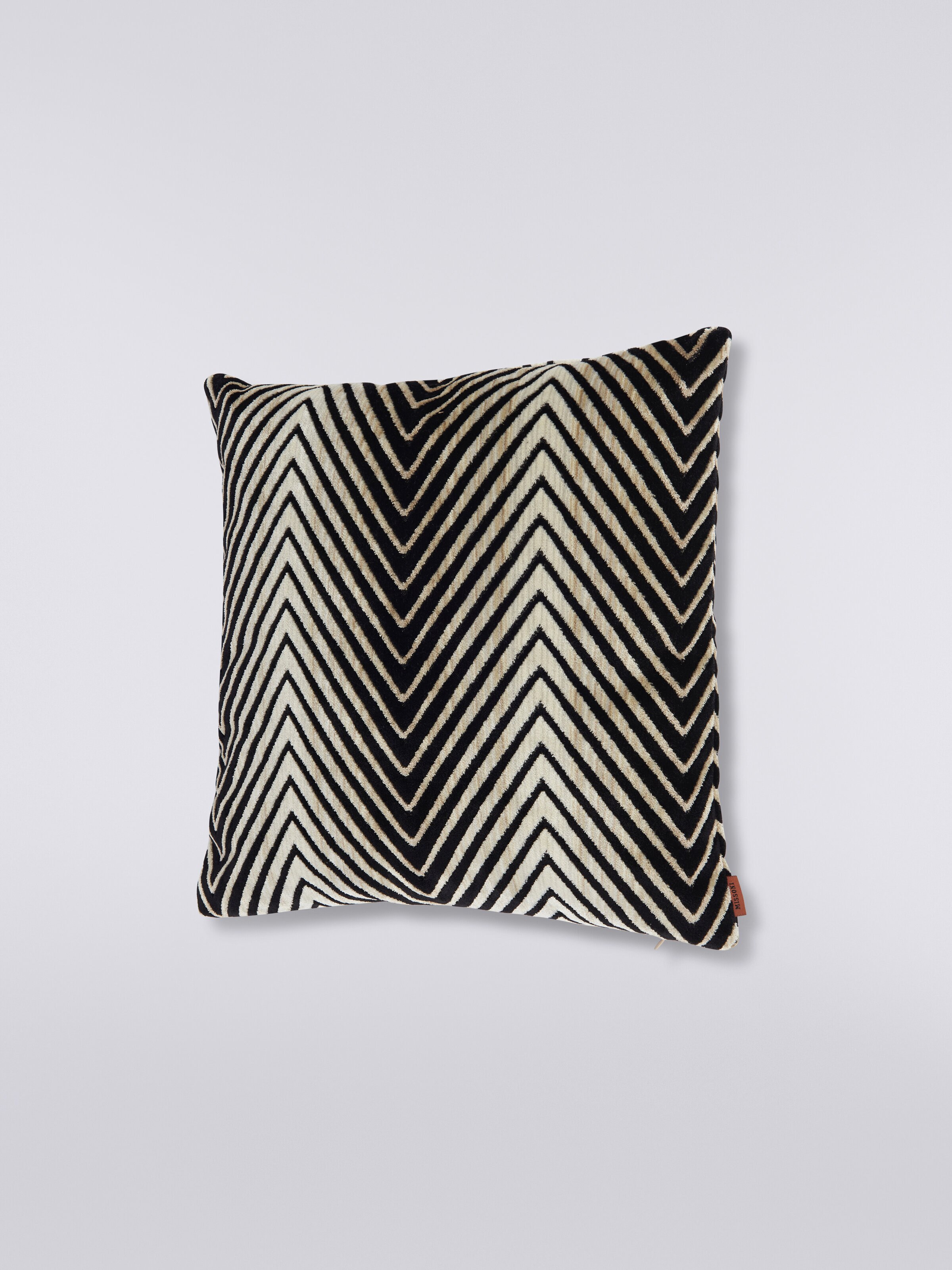 Cojín Ziggy 40×40 cm en mezcla de viscosa zigzag, Negro & Blanco - 1