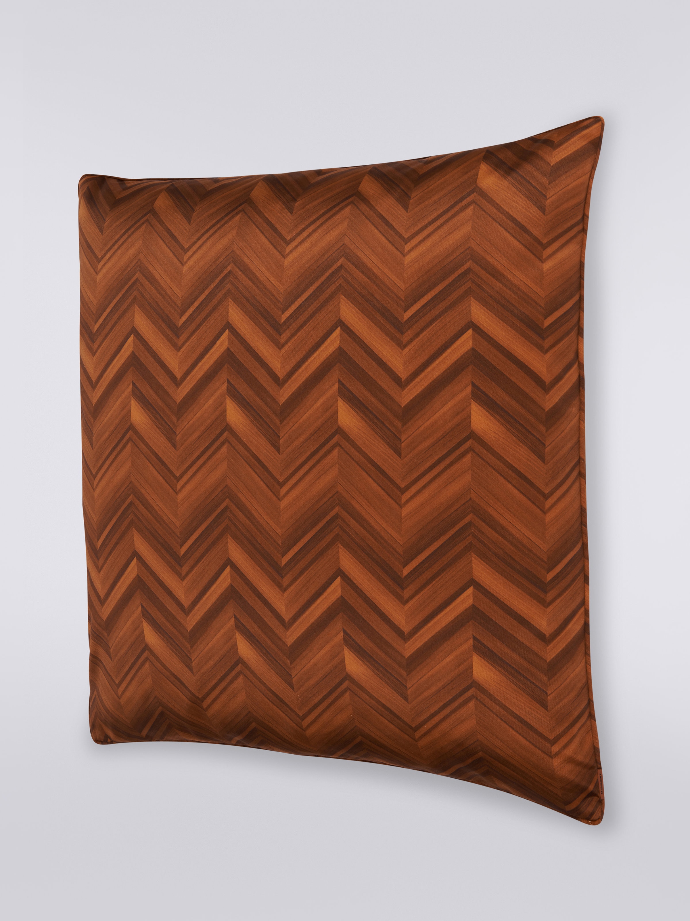 Layers 60x60 cm cotton sateen chevron cushion, Brown - 1