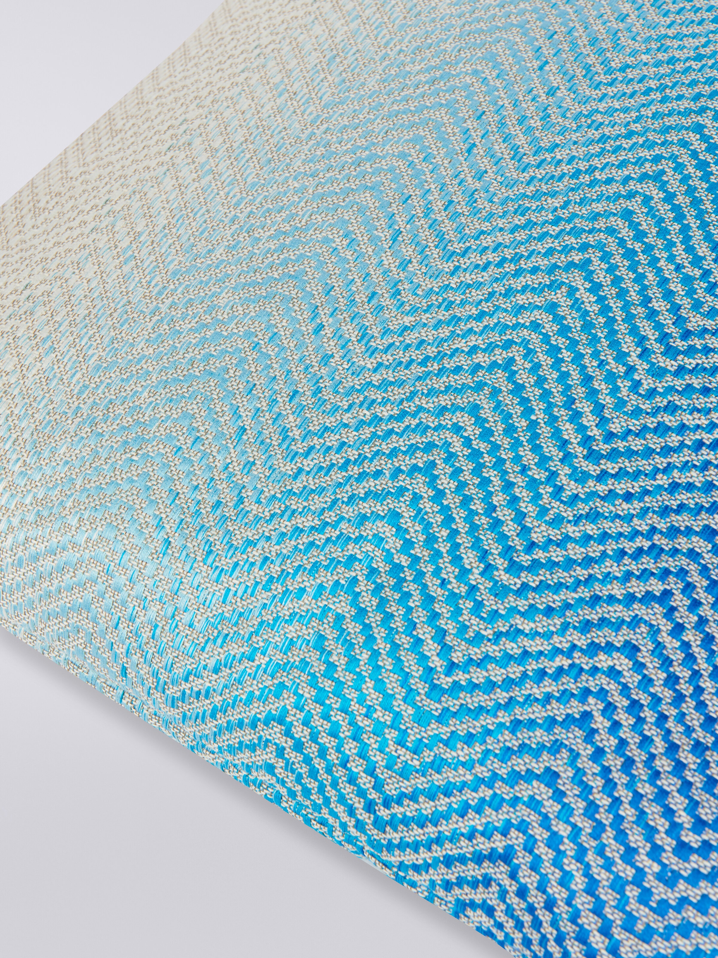 Scia 40x40 cm dégradé jacquard cushion, Multicoloured  - 2