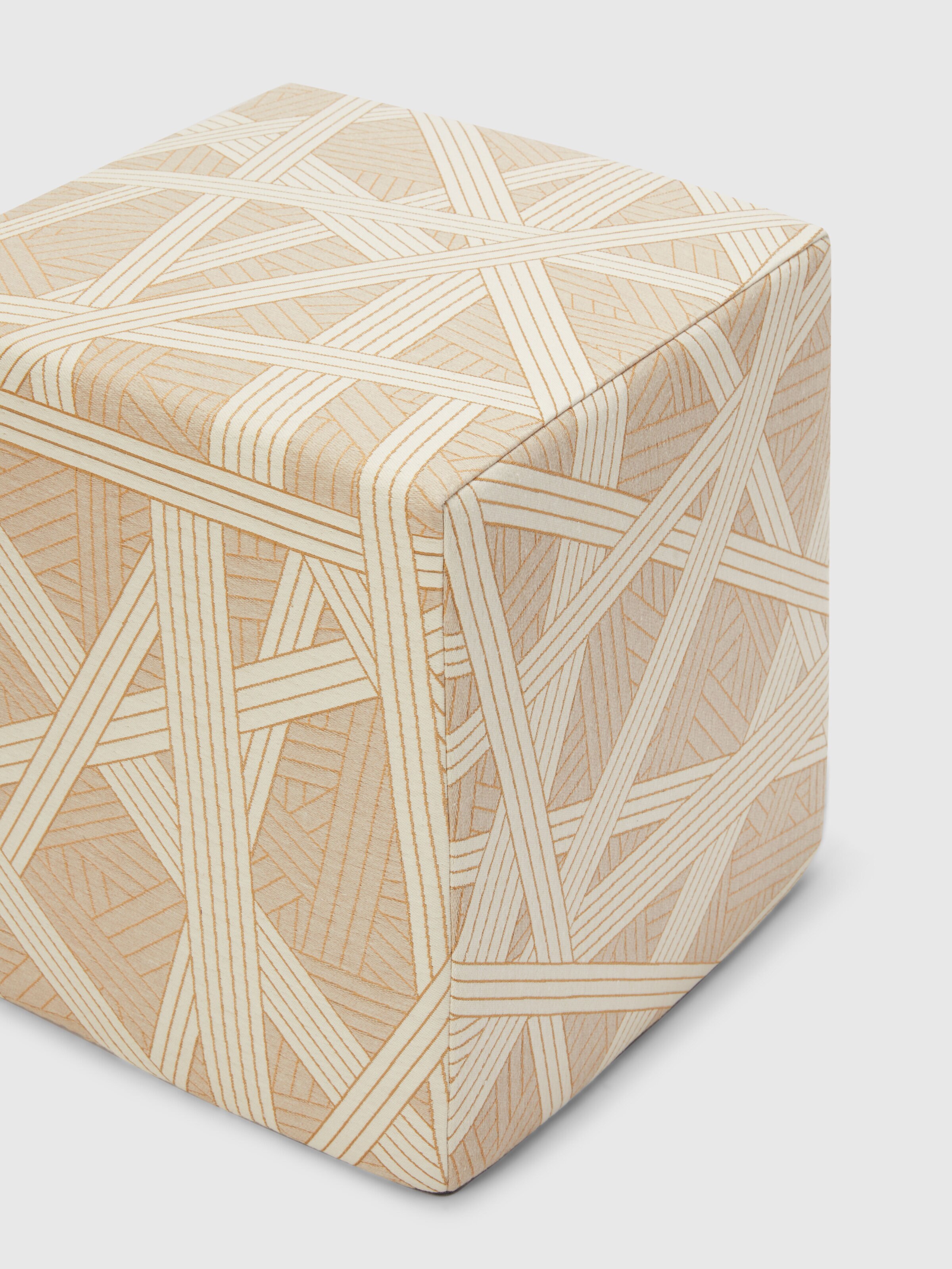 Nastri 40x40x40 cm footstool cube with contrasting stitching, Beige - 1