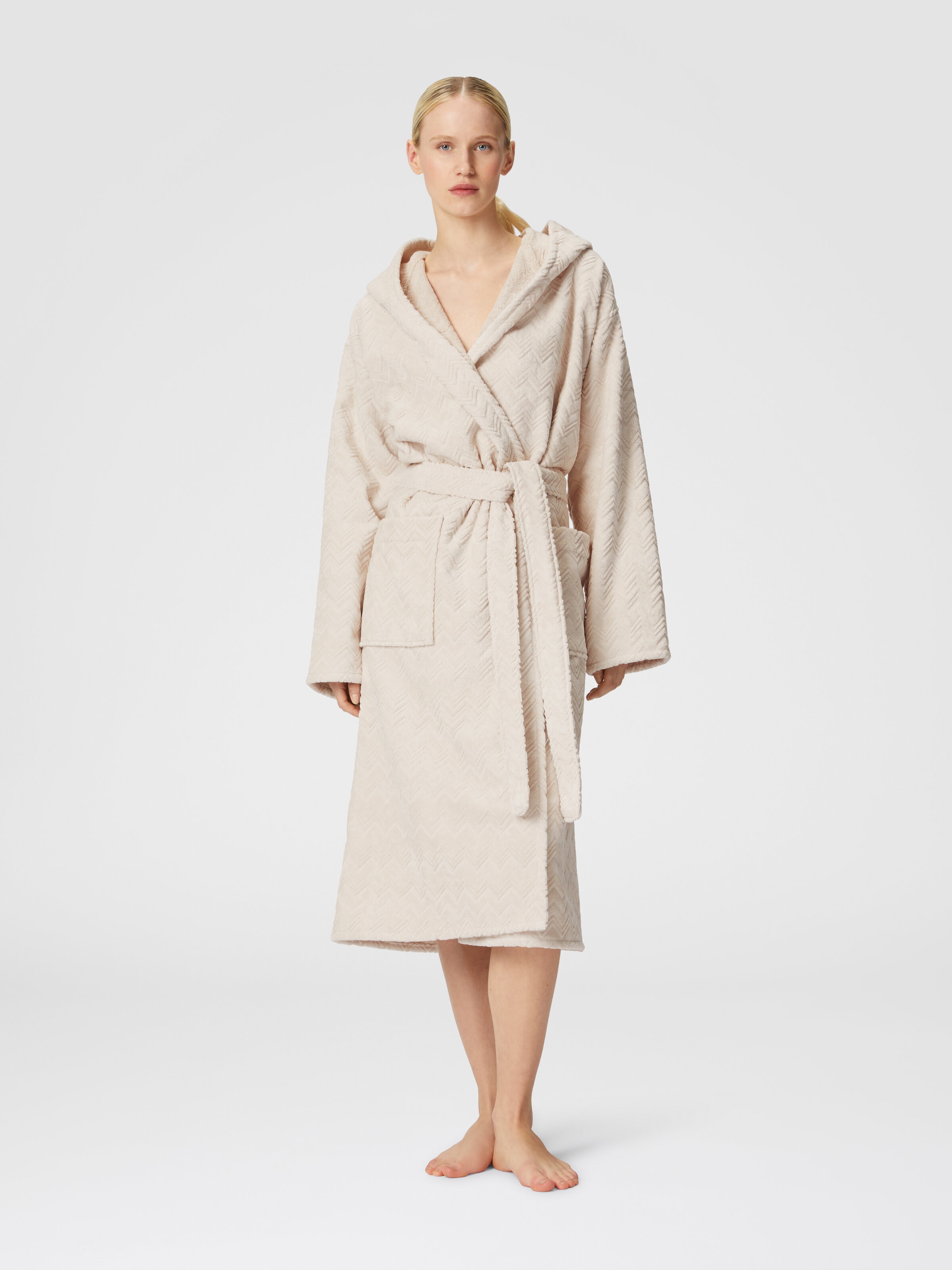 Chalk bathrobe in cotton terry with zigzag pattern, Brown - 1