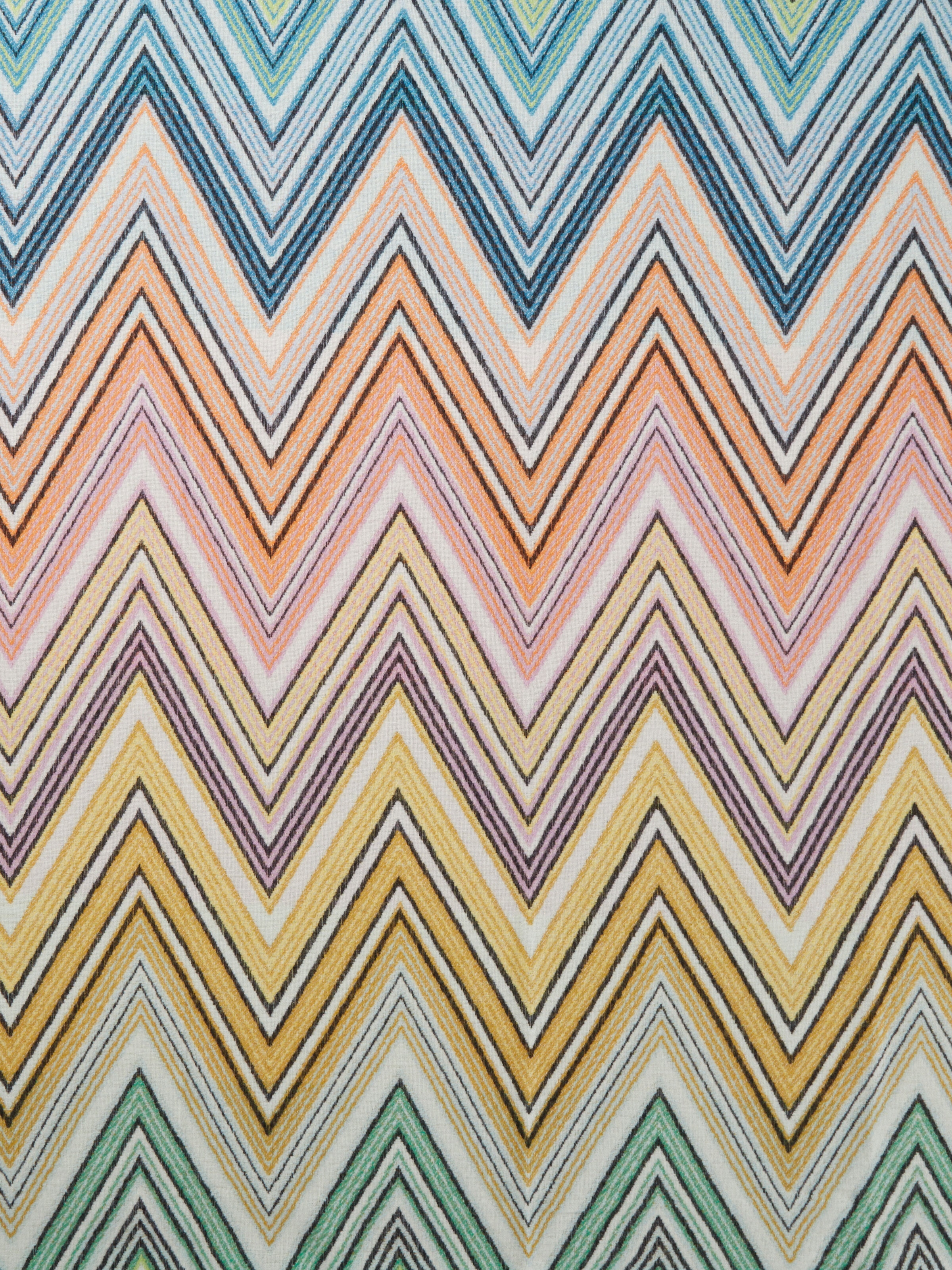 Decke Plume 130x190 cm aus Wollmischgewebe mit Chevronmuster und Fransen, Grün  - 3