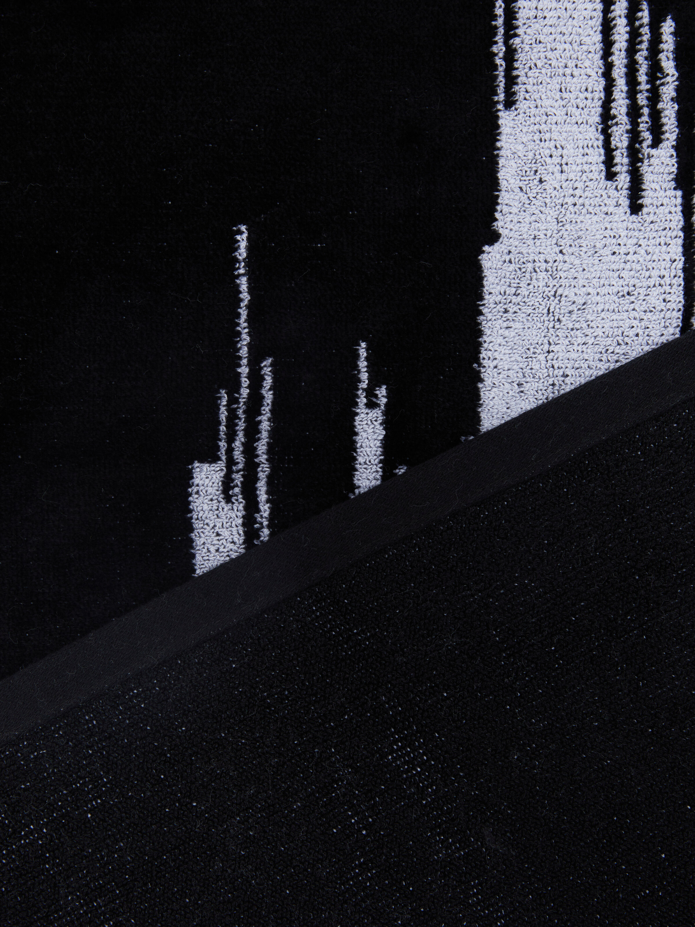 Telo mare 180x100 cm Skunk in spugna di cotone fiammata, Bianco & Nero - 2