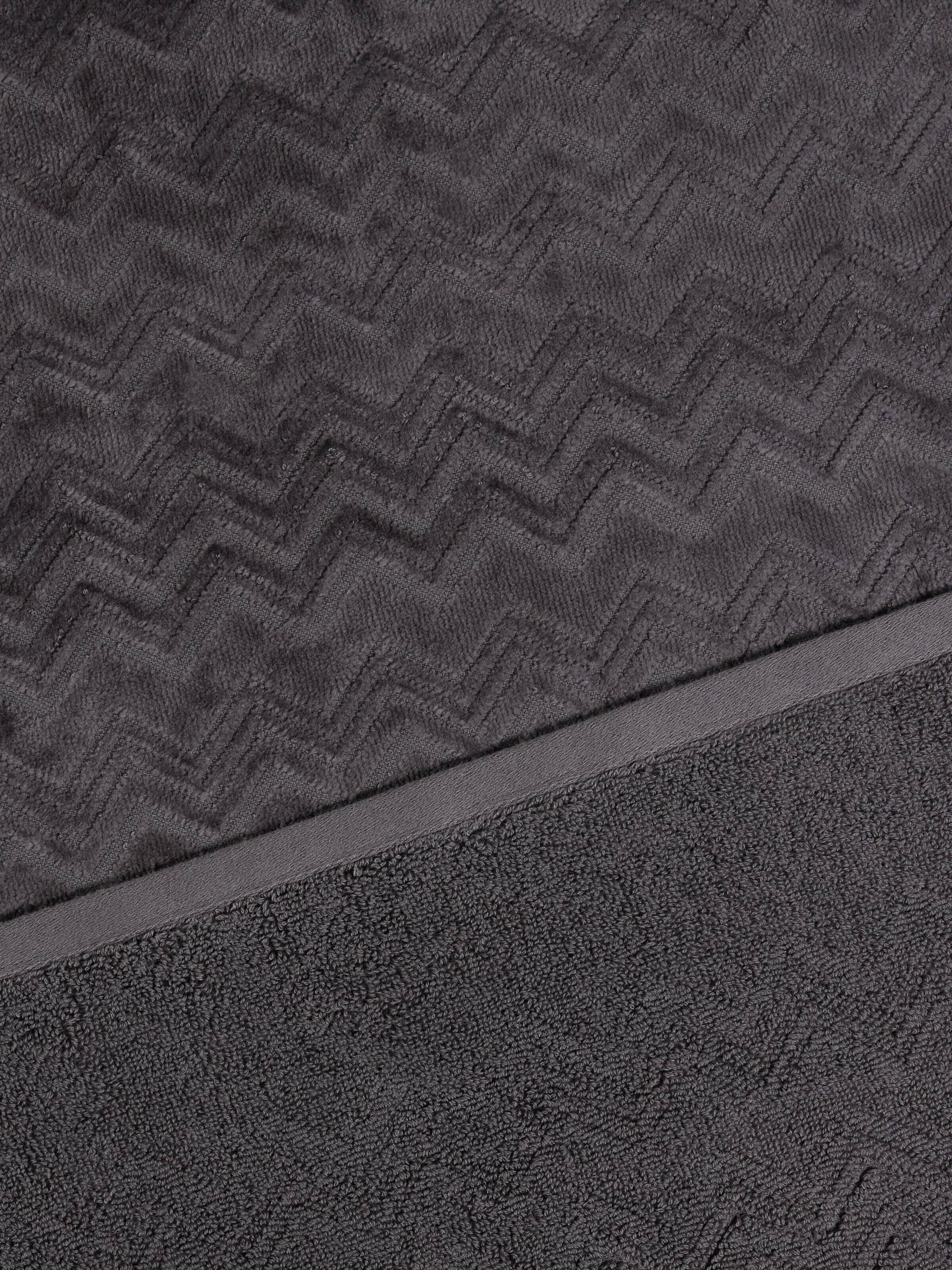 Chalk 150x100 cm beach towel in zigzag cotton terry cloth, Grey - 2