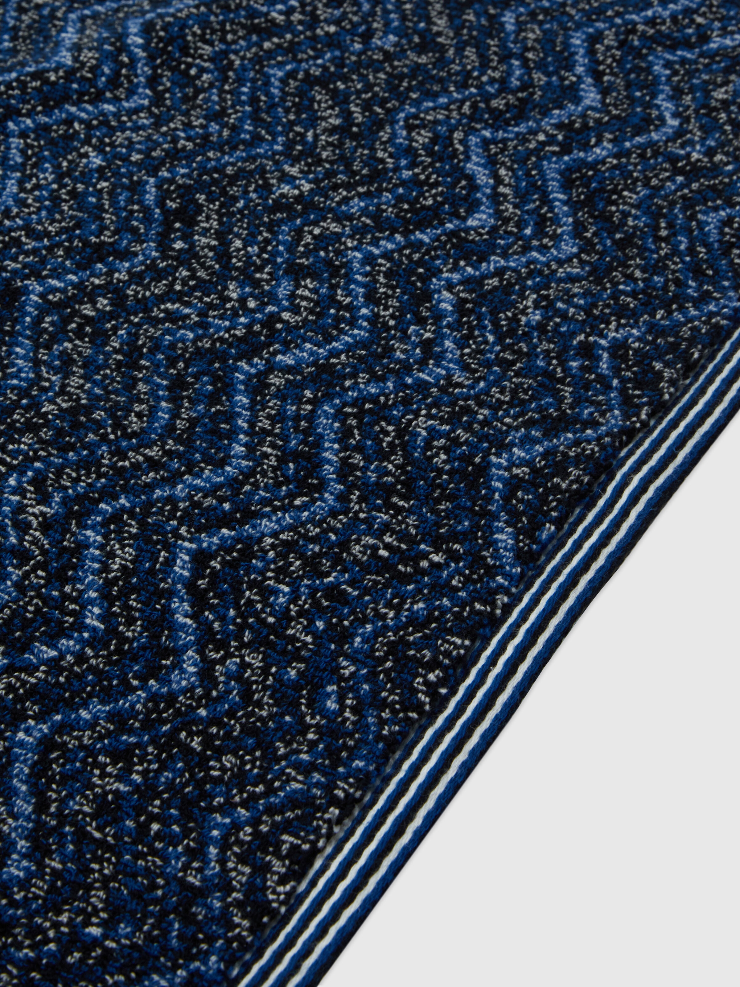 Azul bath mat 60x90 cm in cotton chevron, Blue - 1
