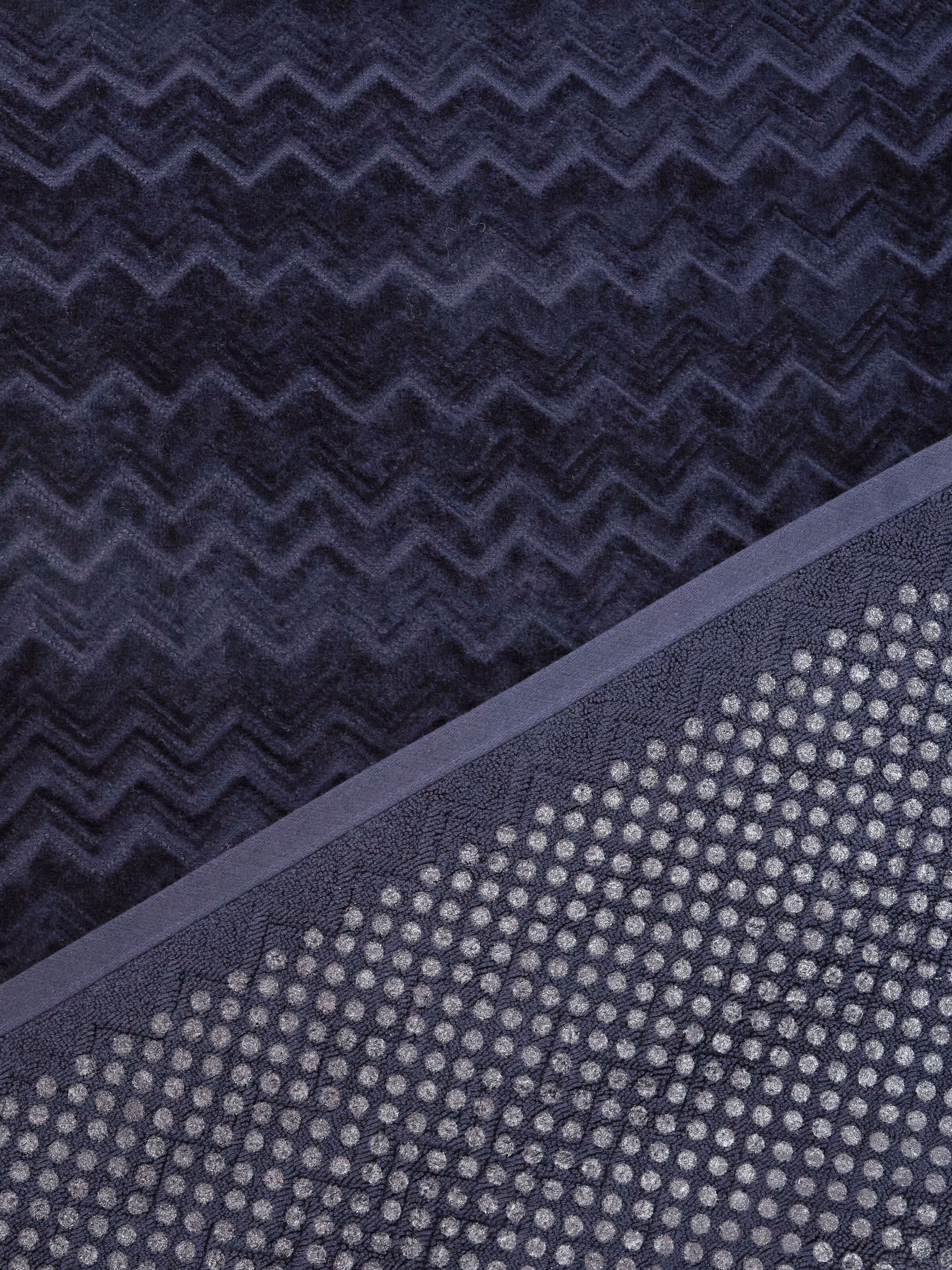 Chalk, Badematte 60x90 cm aus Baumwolle mit Zickzackmuster, Blau - 2