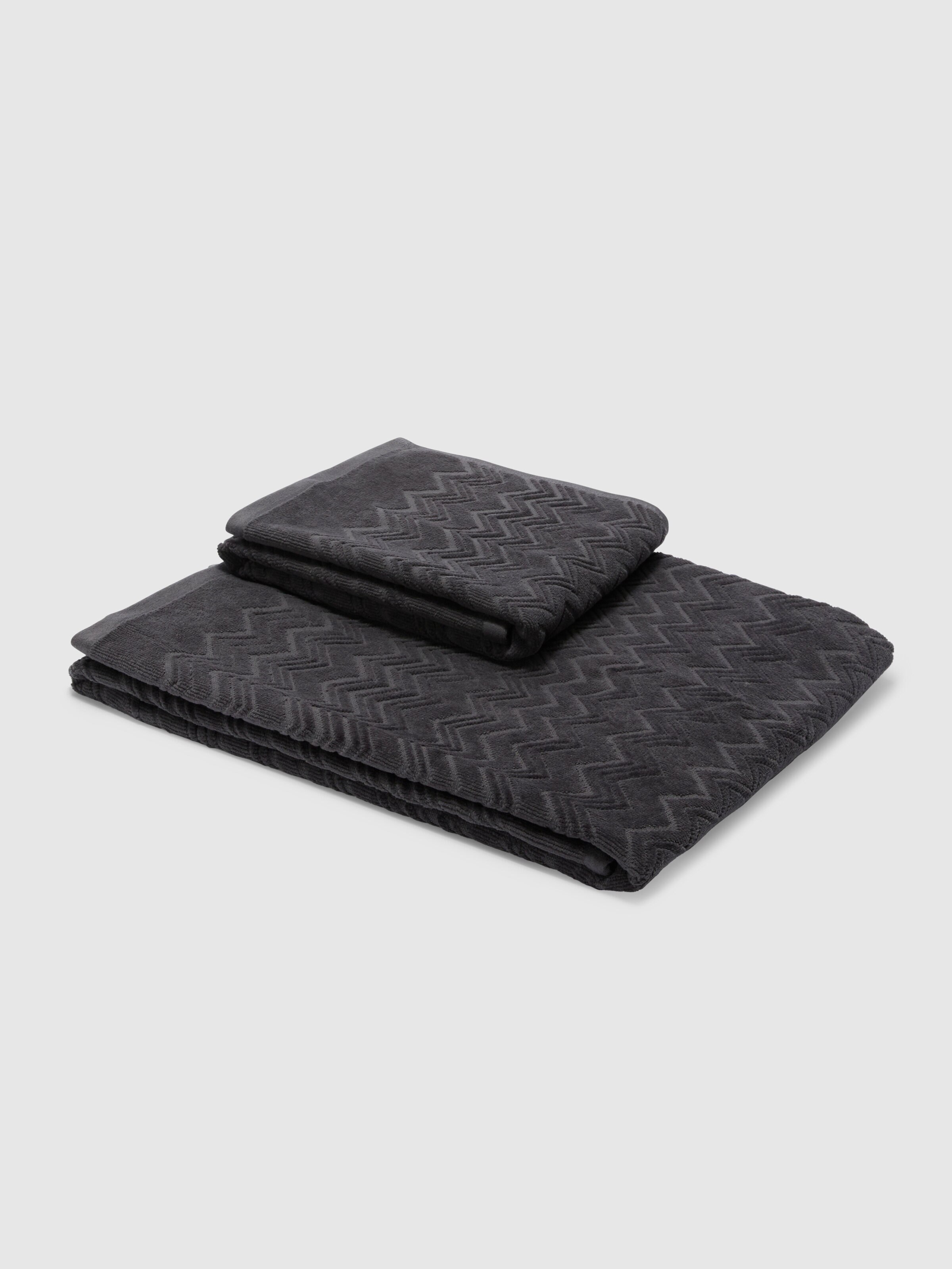 Chalk 2-piece bath towel set in cotton terry with zigzag pattern, Grey - 0