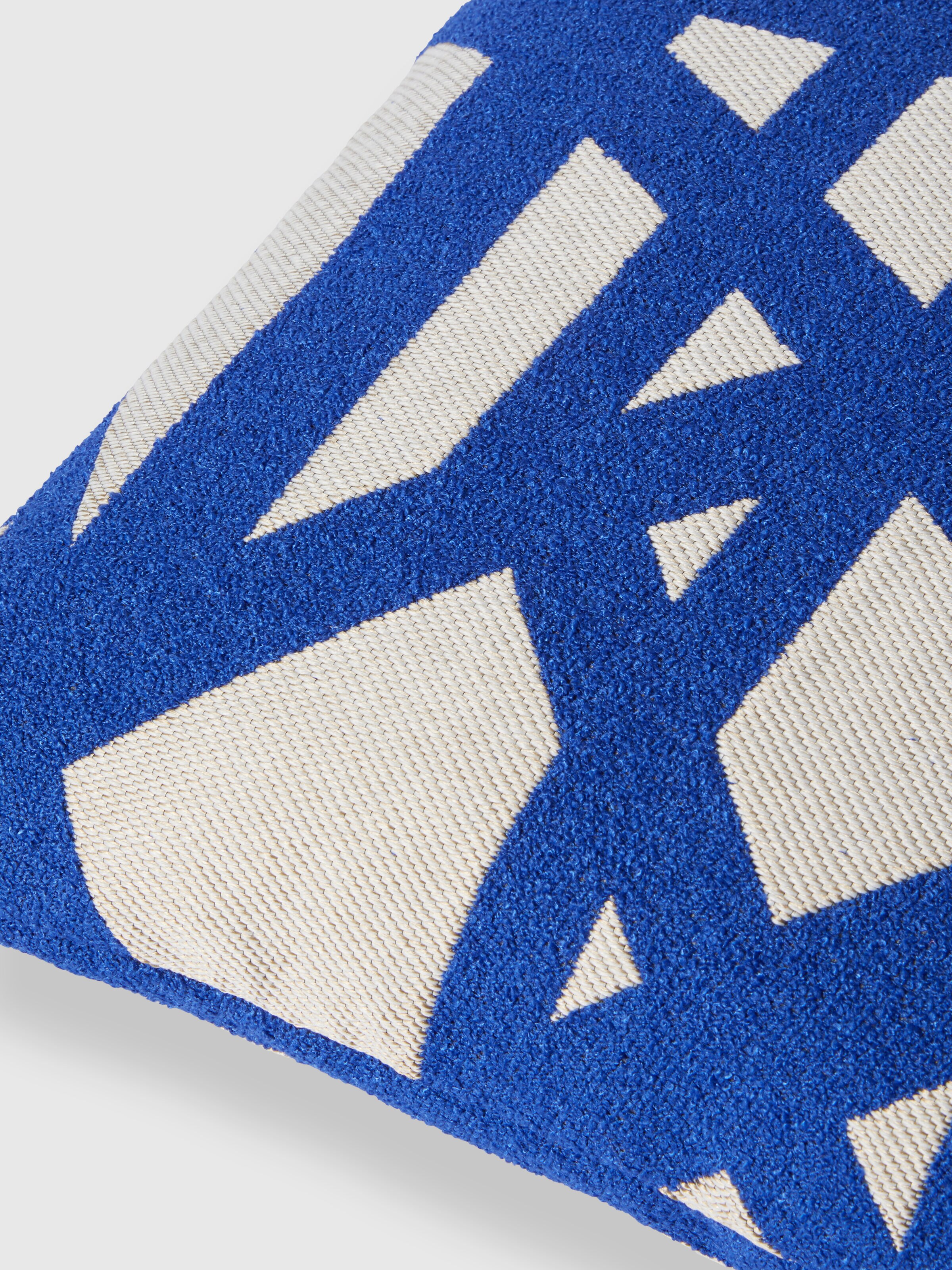 Bouclé Nastri outdoor cushion 50x50 cm, White & Blue - 2