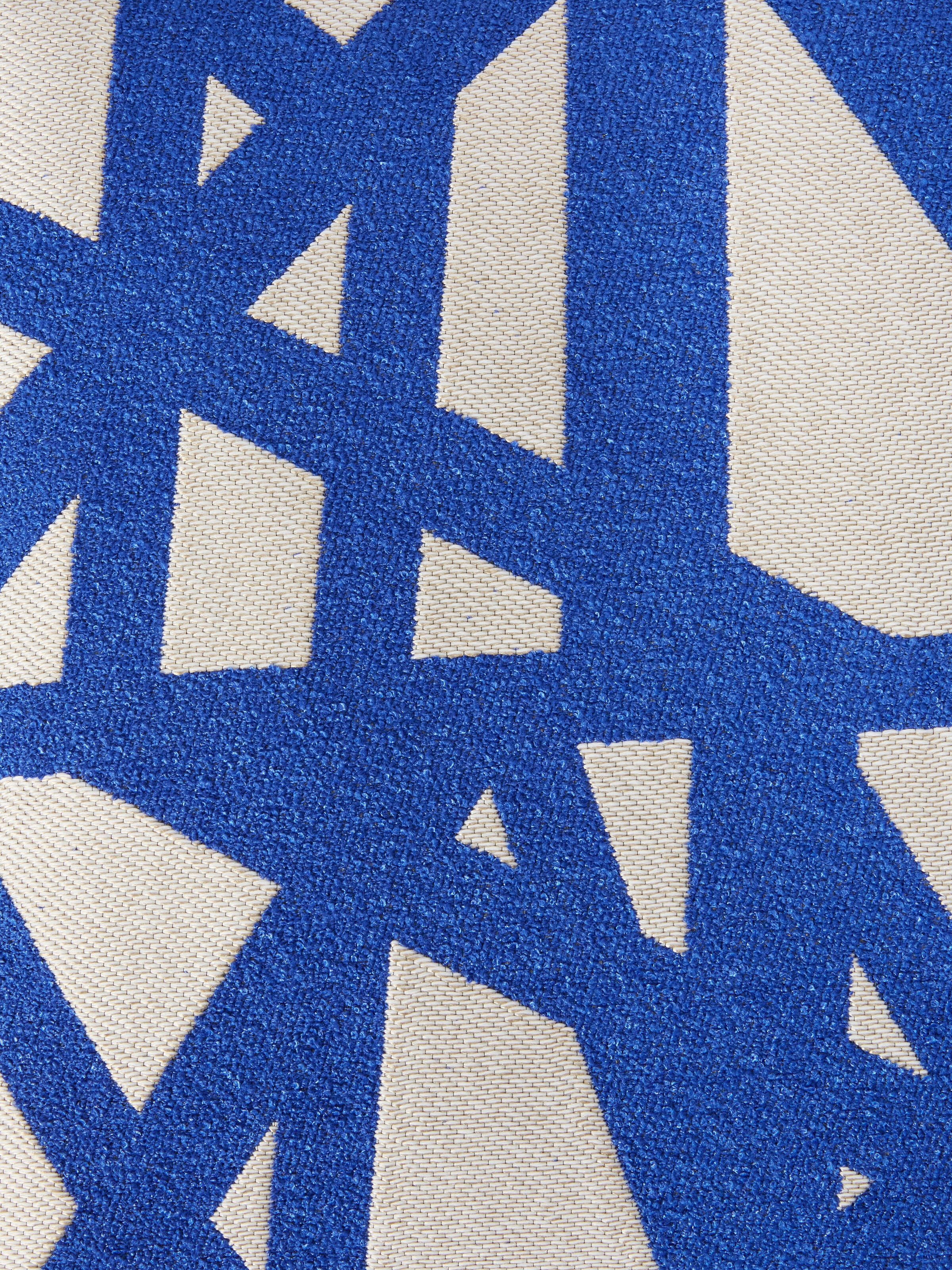 Bouclé Nastri outdoor cushion 50x50 cm, White & Blue - 3