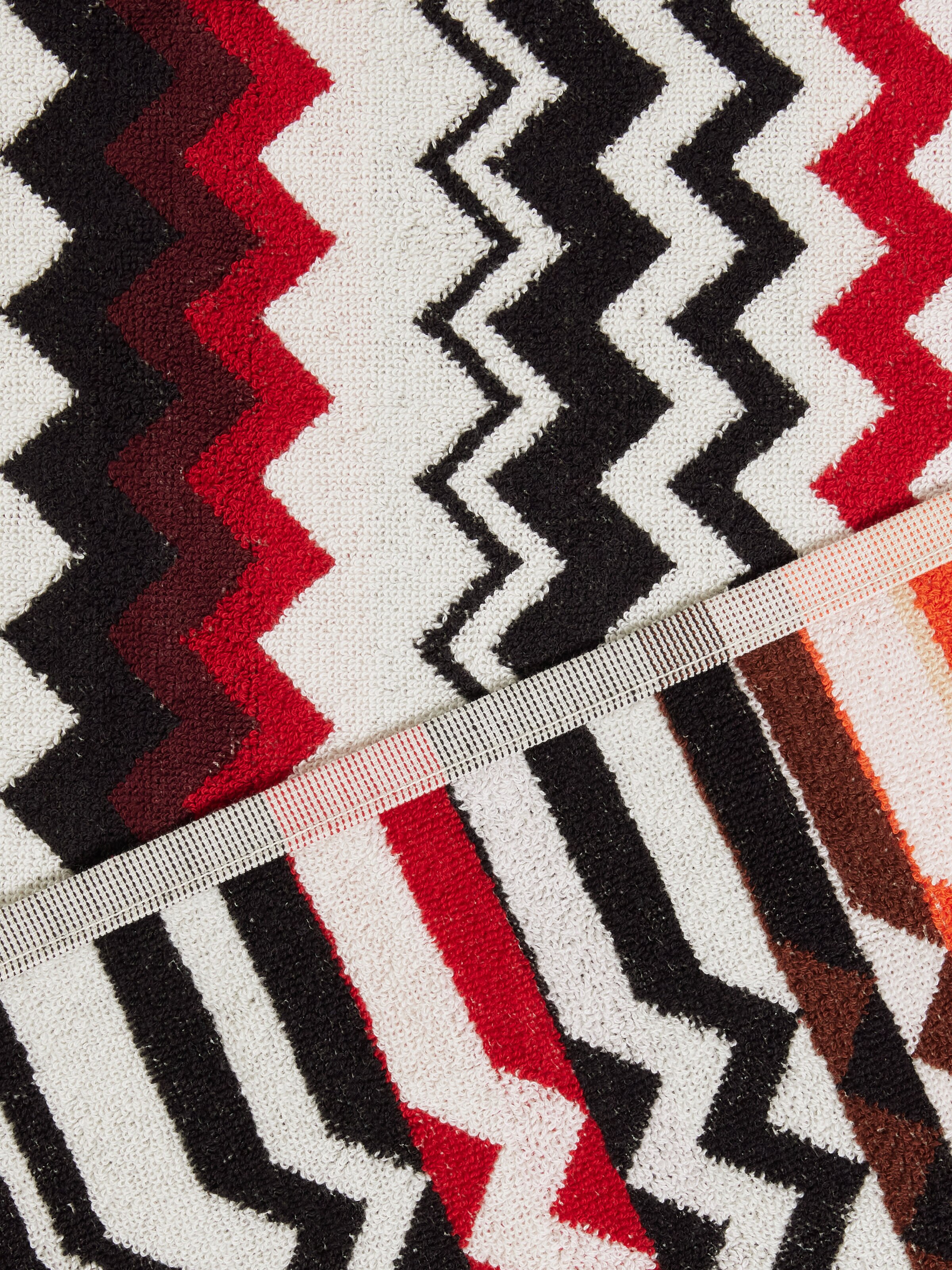 Best, Badetuch 100x150 cm mit Zig-Zag-Muster aus Baumwollfrottee, Rot & Mehrfarbig - 2
