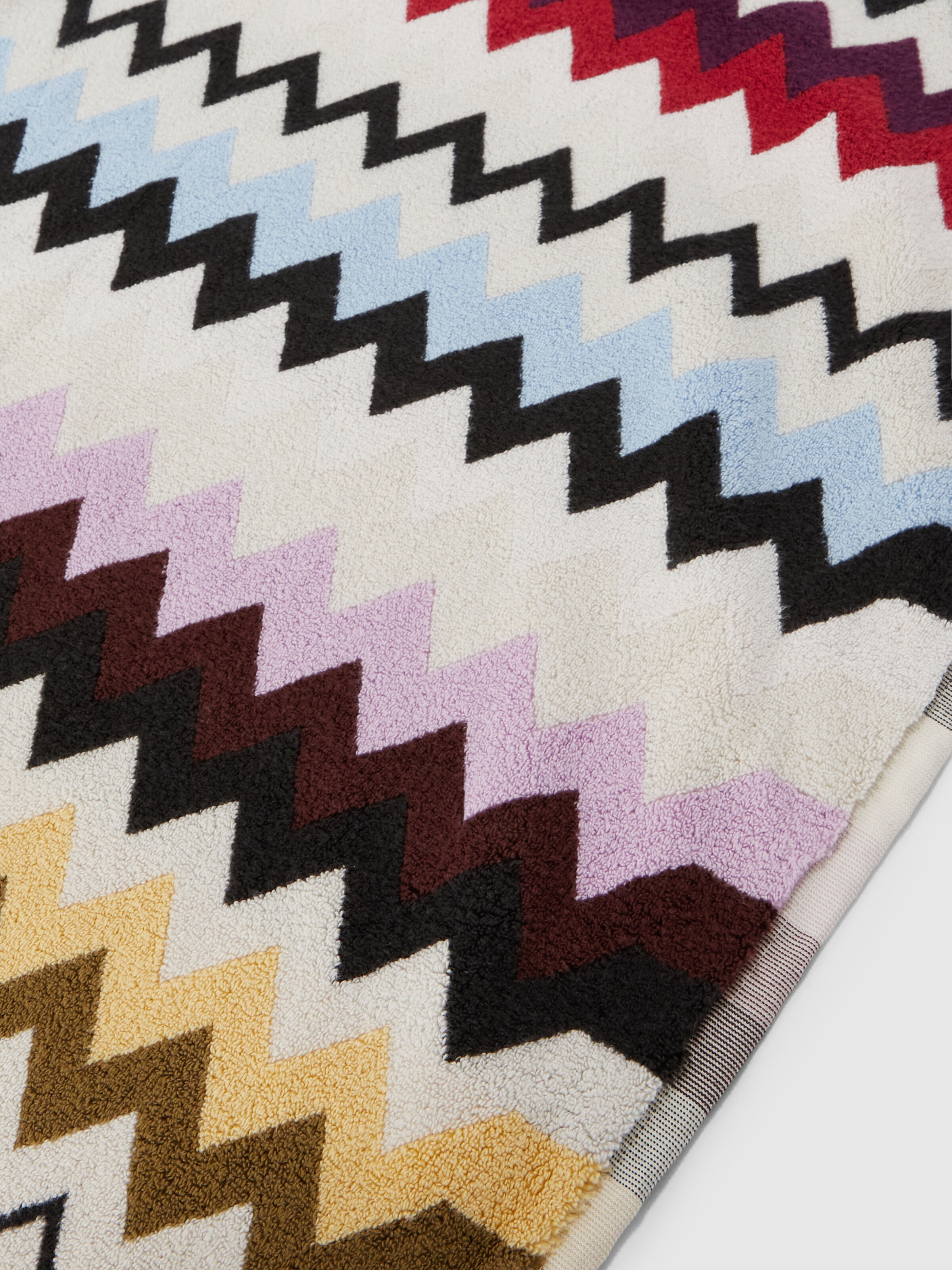 Murrina Bath Mat in 100% cotton with chevron pattern 90x60 cm, Multicoloured  - 1