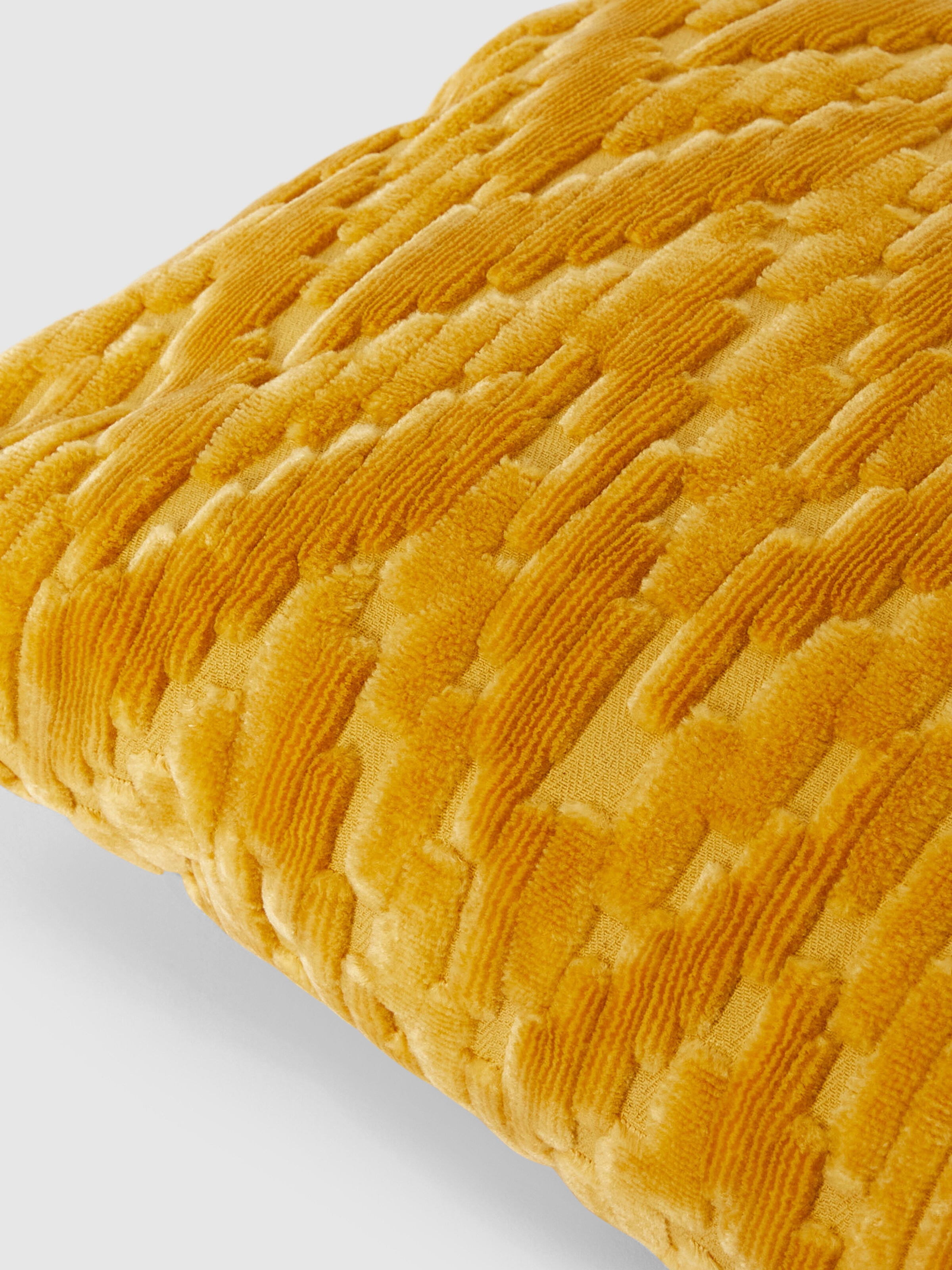 Fossile Indoor Cushion 30x60 cm with chevron pattern, Gold - 2