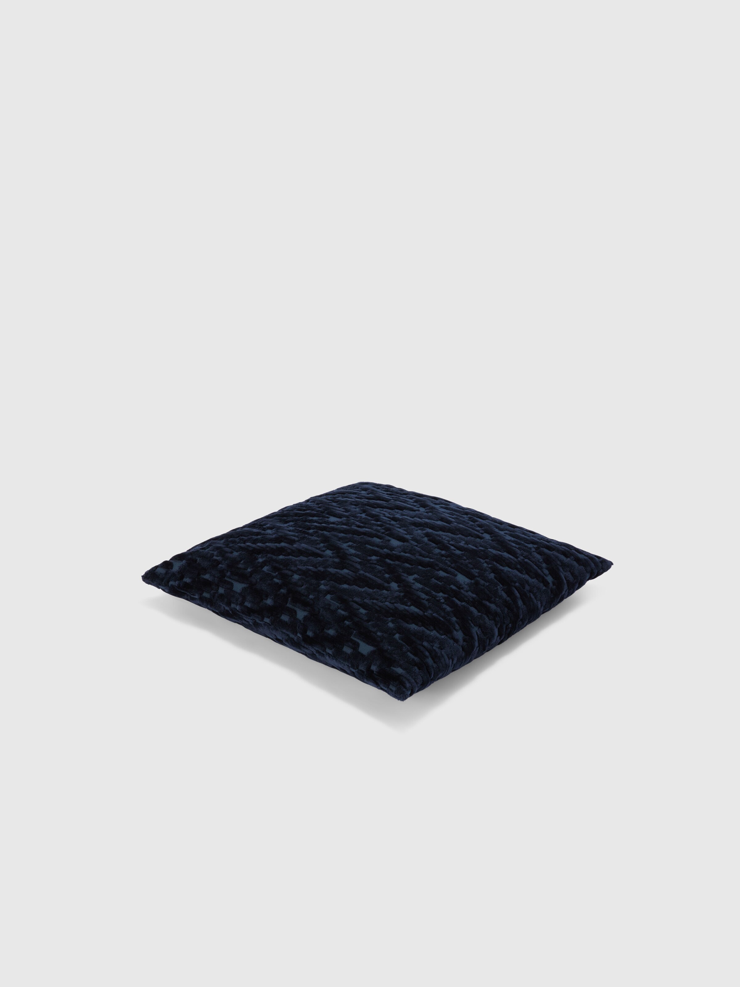 Fossile Indoor Cushion 40x40 cm with chevron pattern, Blue - 1