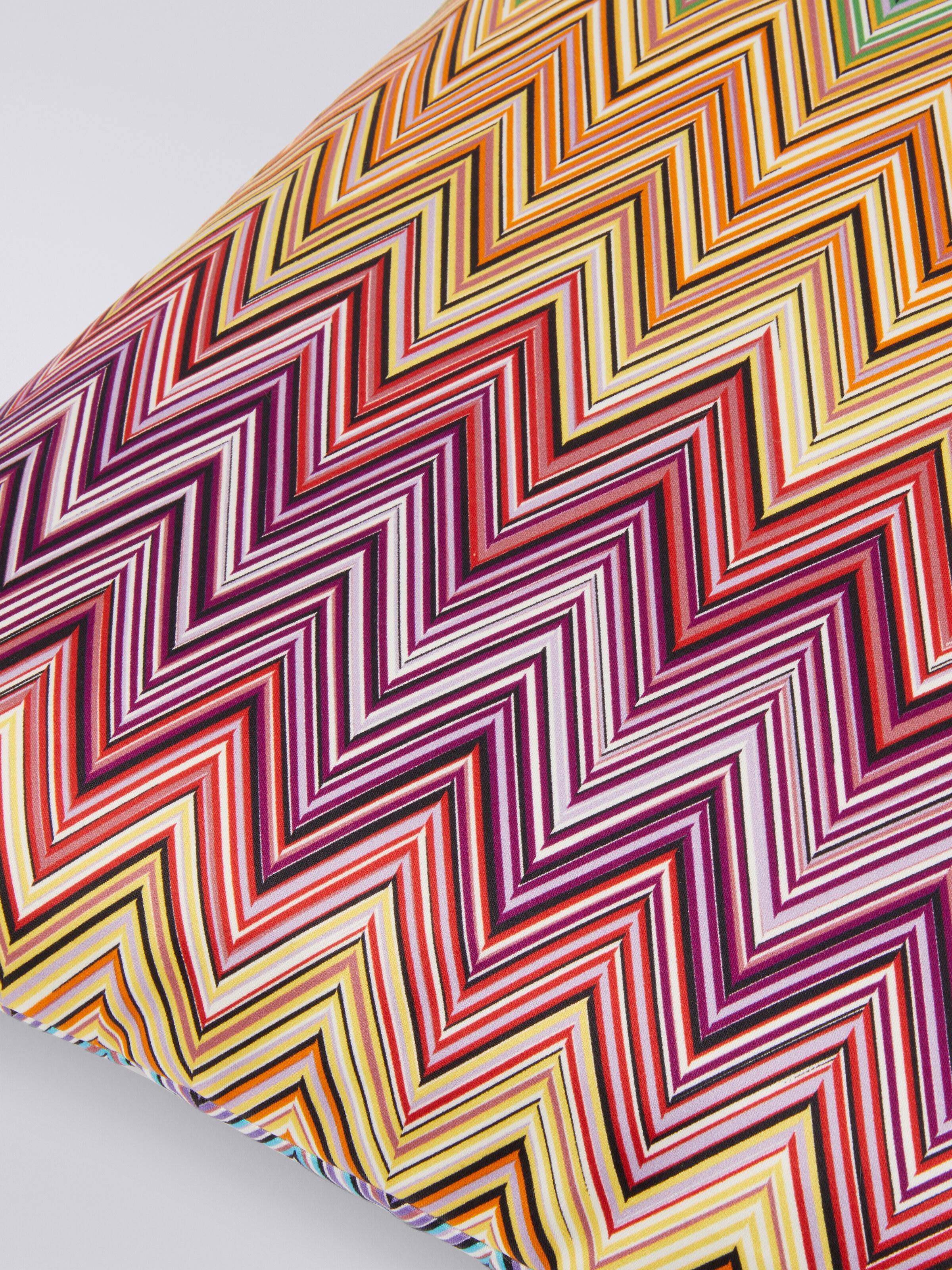 Jarris Cushion 60X60, Multicoloured  - 2