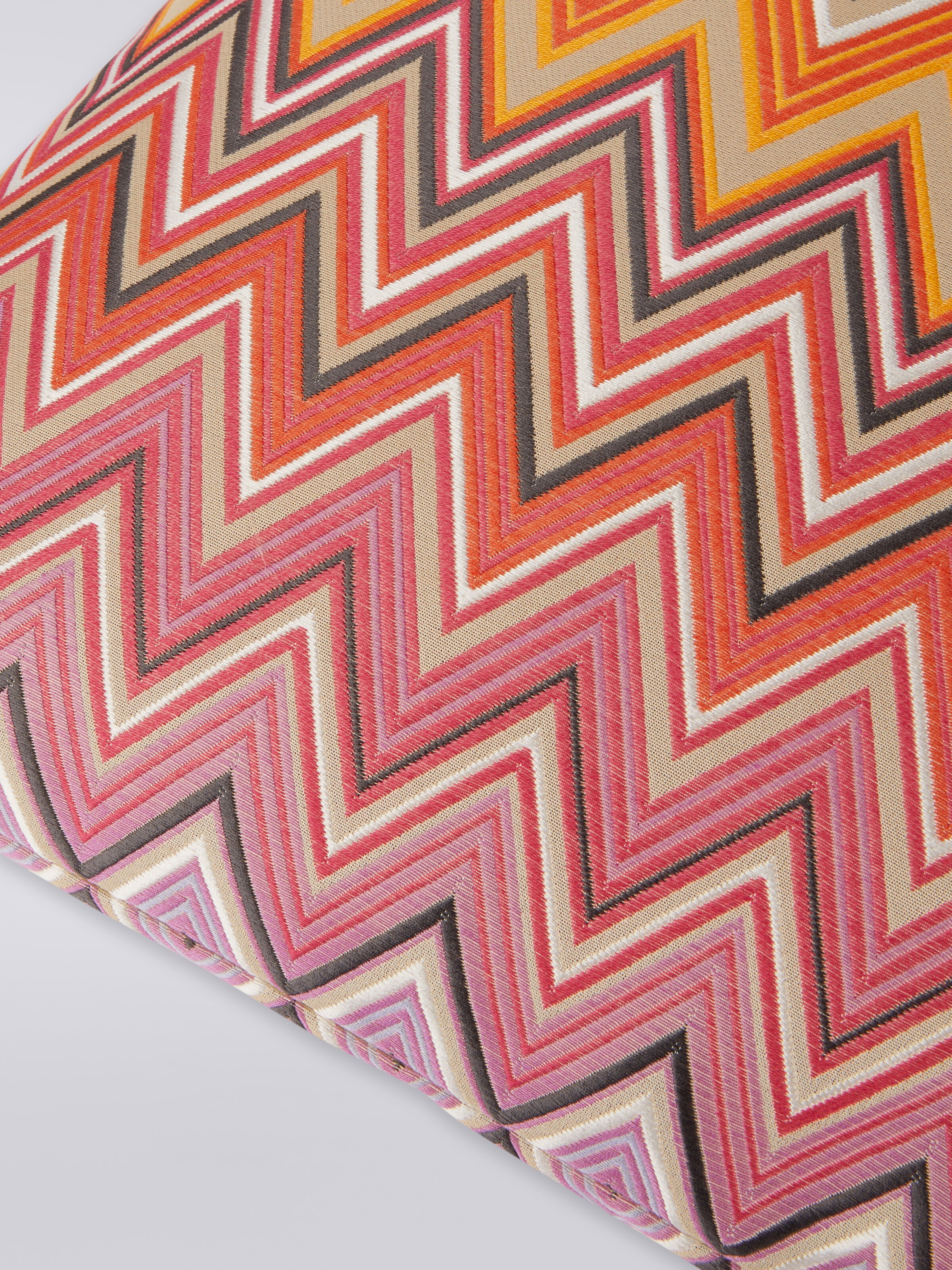 Yanai Cushion 50X50, Multicoloured  - 2