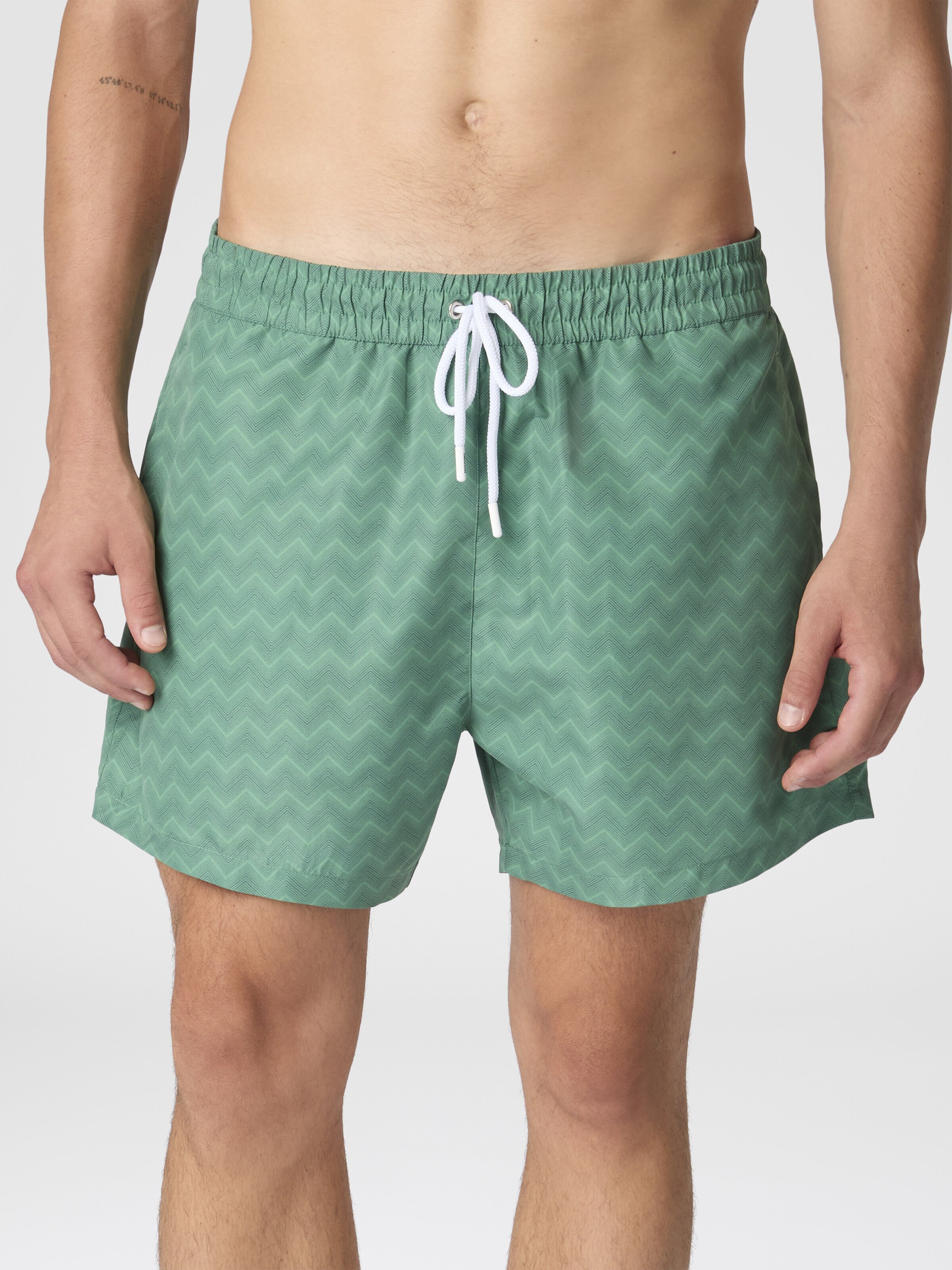 Mid-length swim shorts with tone-on-tone zigzag print, Green - 4