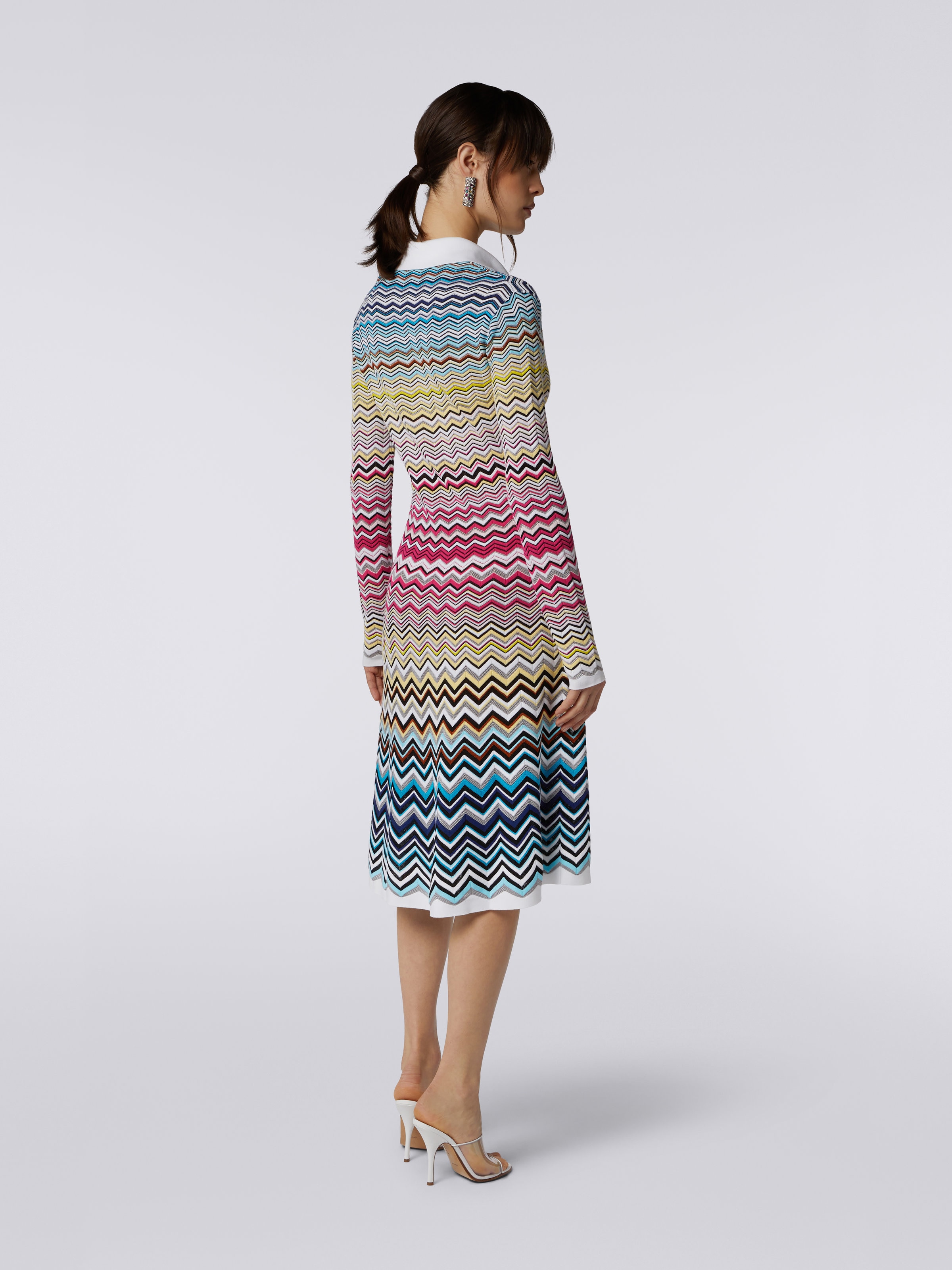 Longuette-Kleid aus Baumwolle und Viskose mit Chevronmuster, Mehrfarbig  - 3