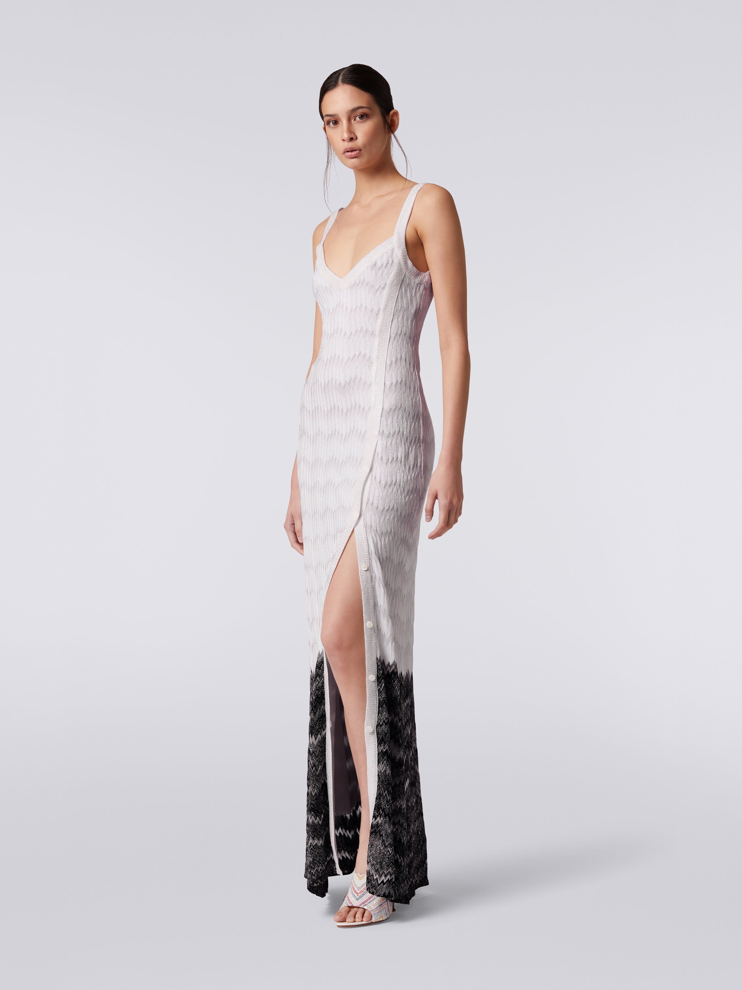 Langes Kleid mit seitlicher Knopfleiste und Schlangenmotiv mit Lamé, Mehrfarbig  - 2