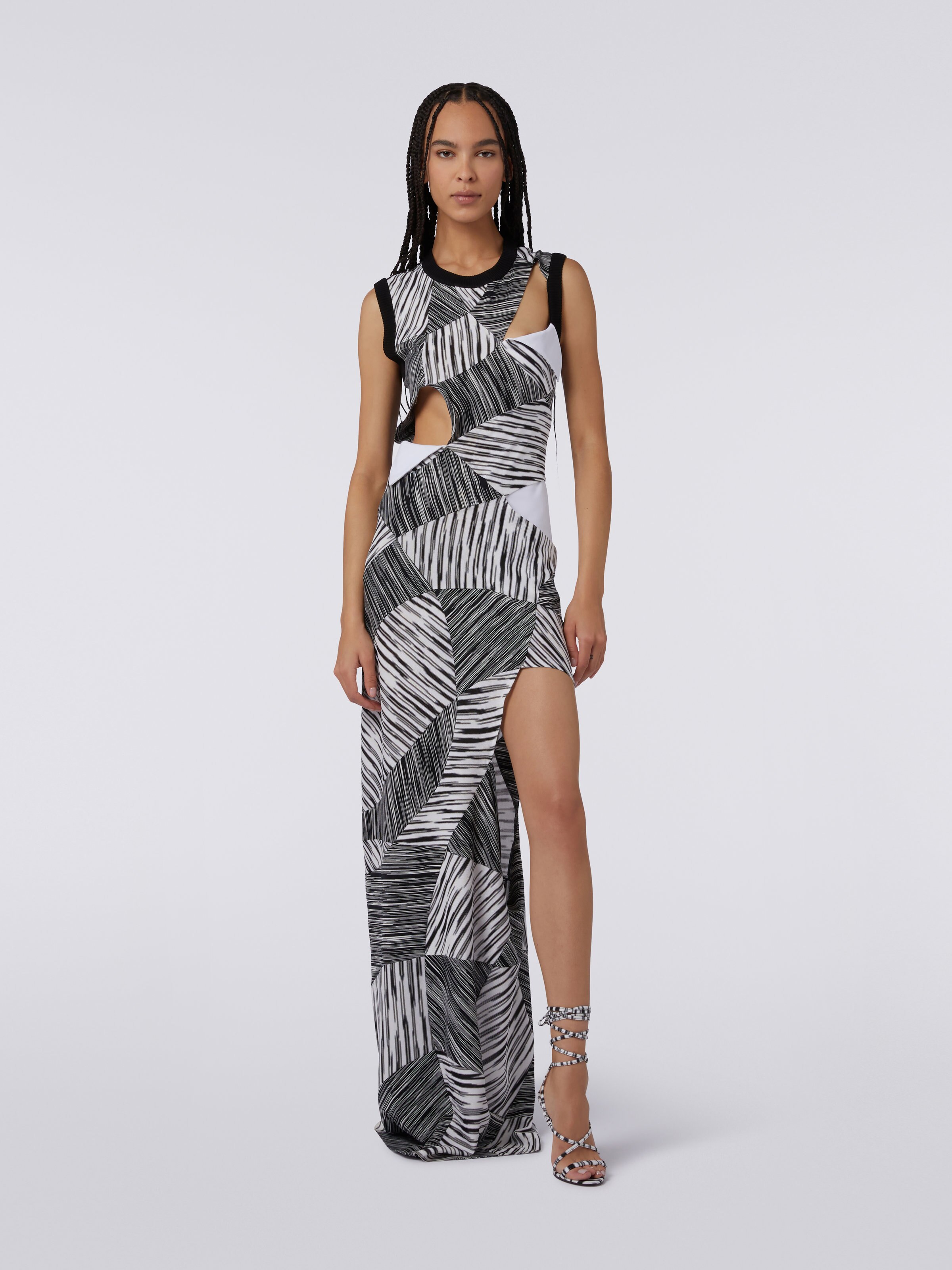 Langes Patchwork-Kleid mit dekorativen Schnitten, Weiß & Schwarz - 1