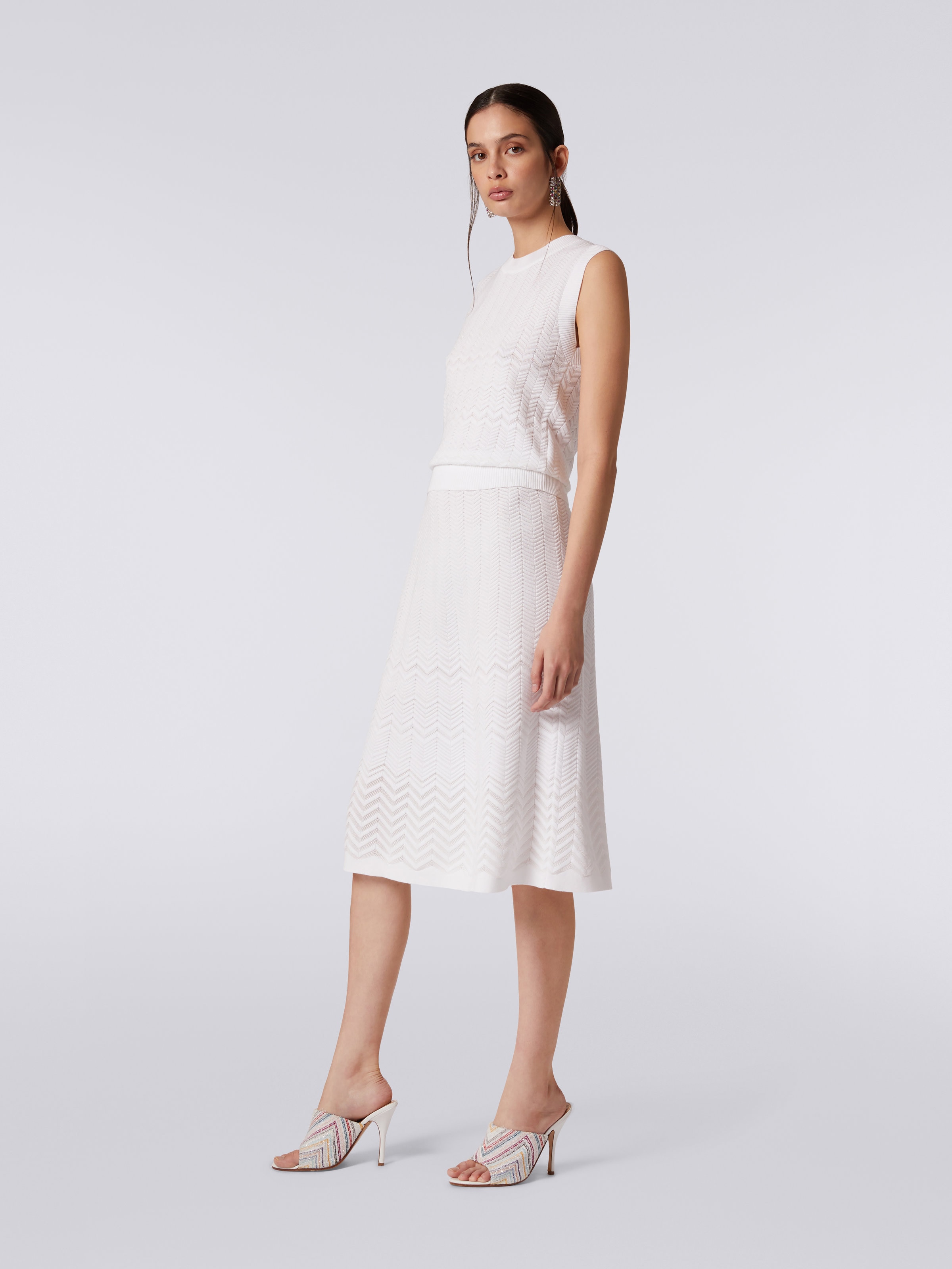 Wool longuette skirt with tone-on-tone zigzag, White  - 2