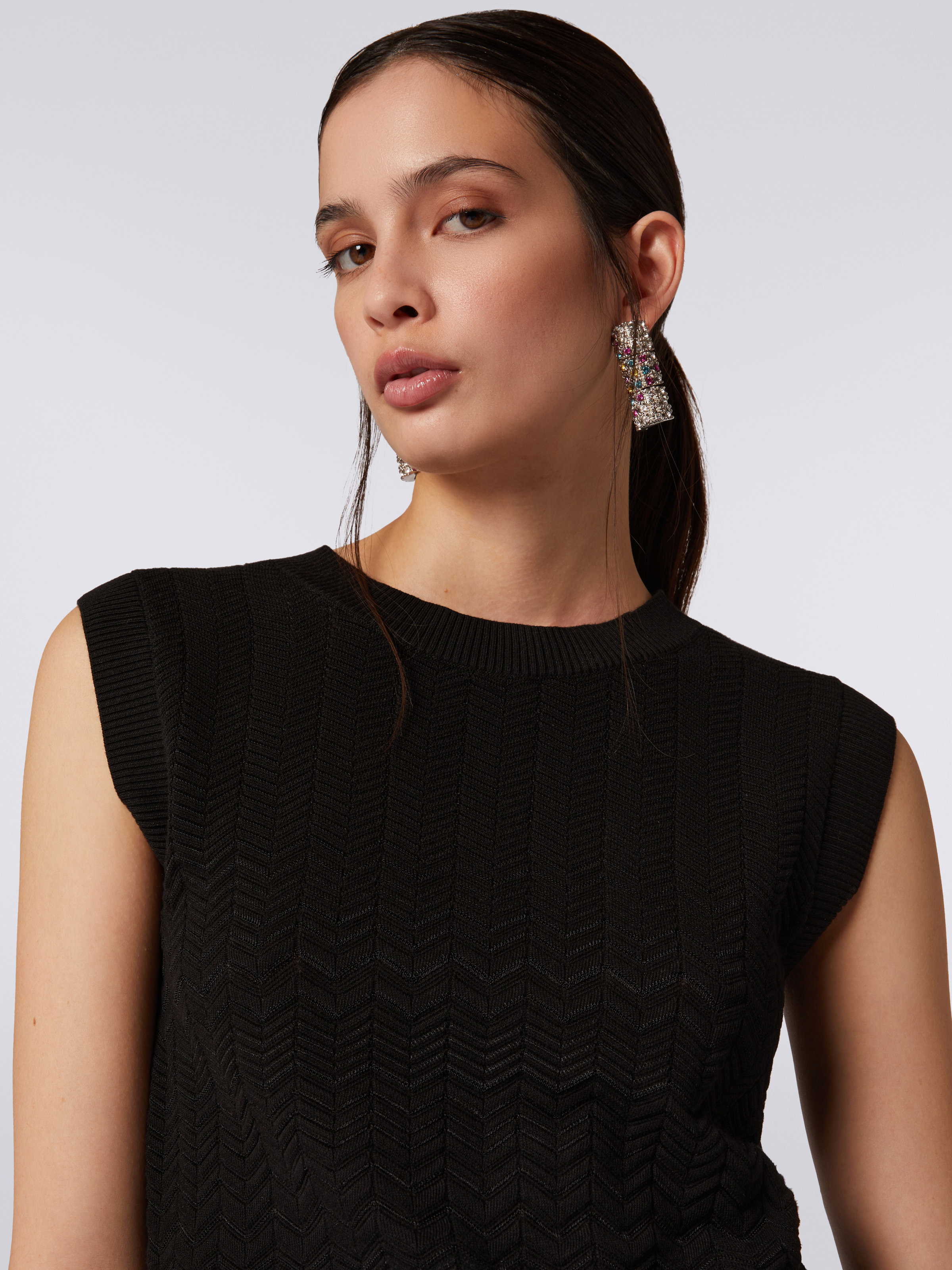 Sleeveless cotton and viscose top with tone-on-tone zigzag, Black    - 4