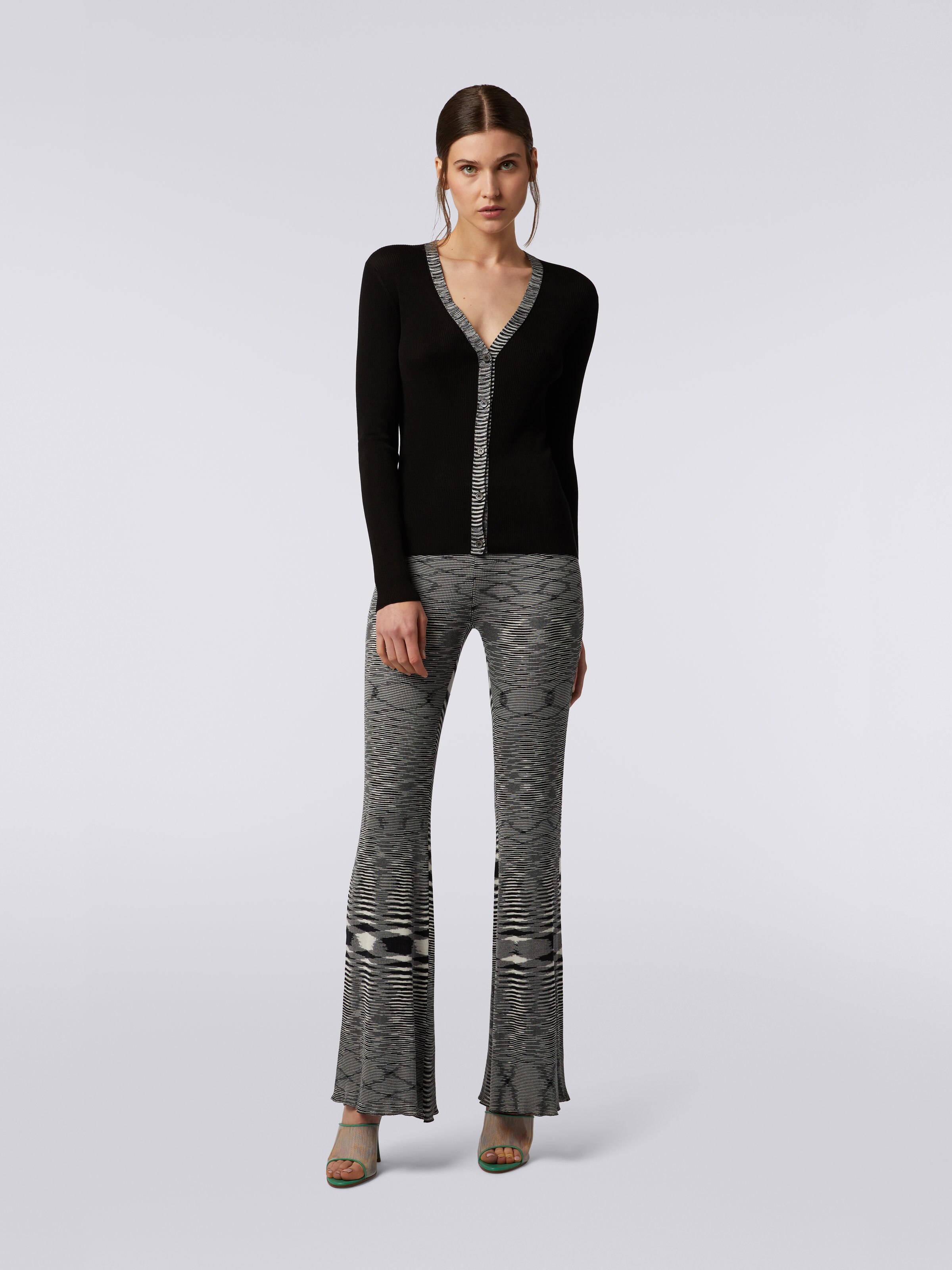 Cardigan in seta a costine con profilo a contrasto, Nero    - 1