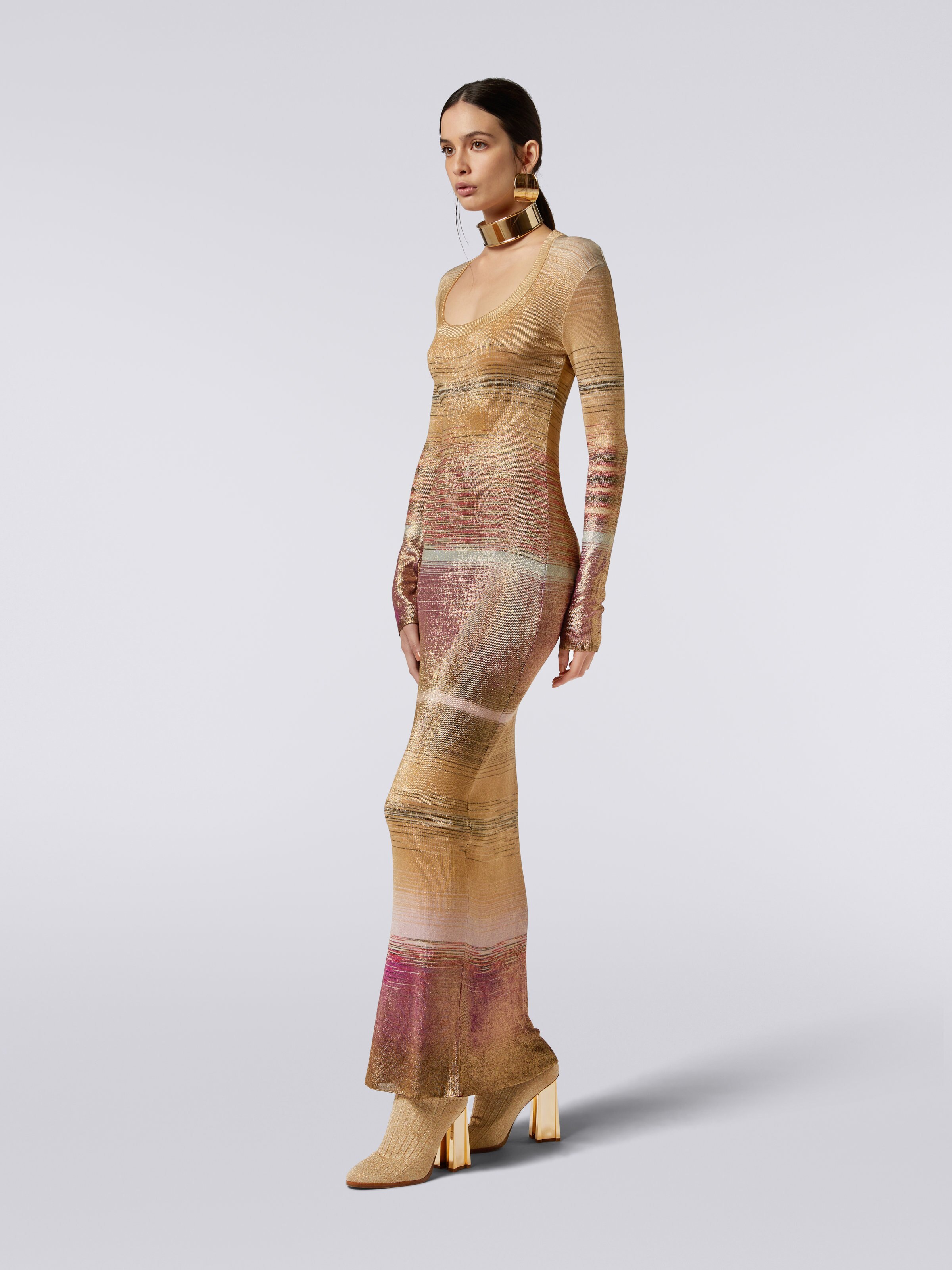 Langes Kleid mit quadratischem Ausschnitt aus Viskose in Flammgarnoptik, Mehrfarbig  - 2