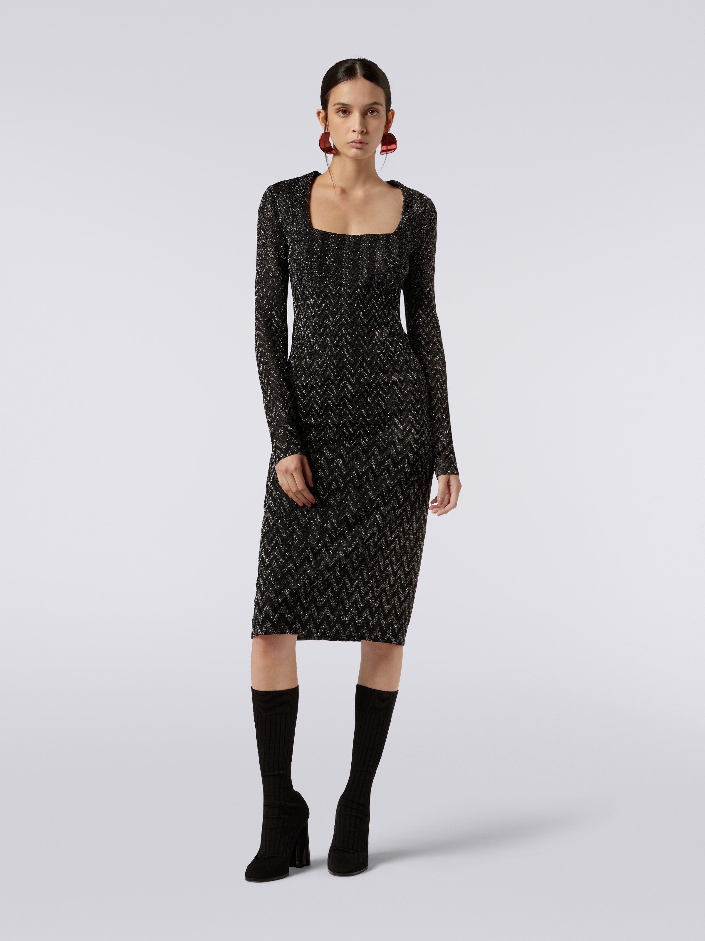 Abito midi con scollatura squadrata in viscosa chevron con lurex, Nero    - 1