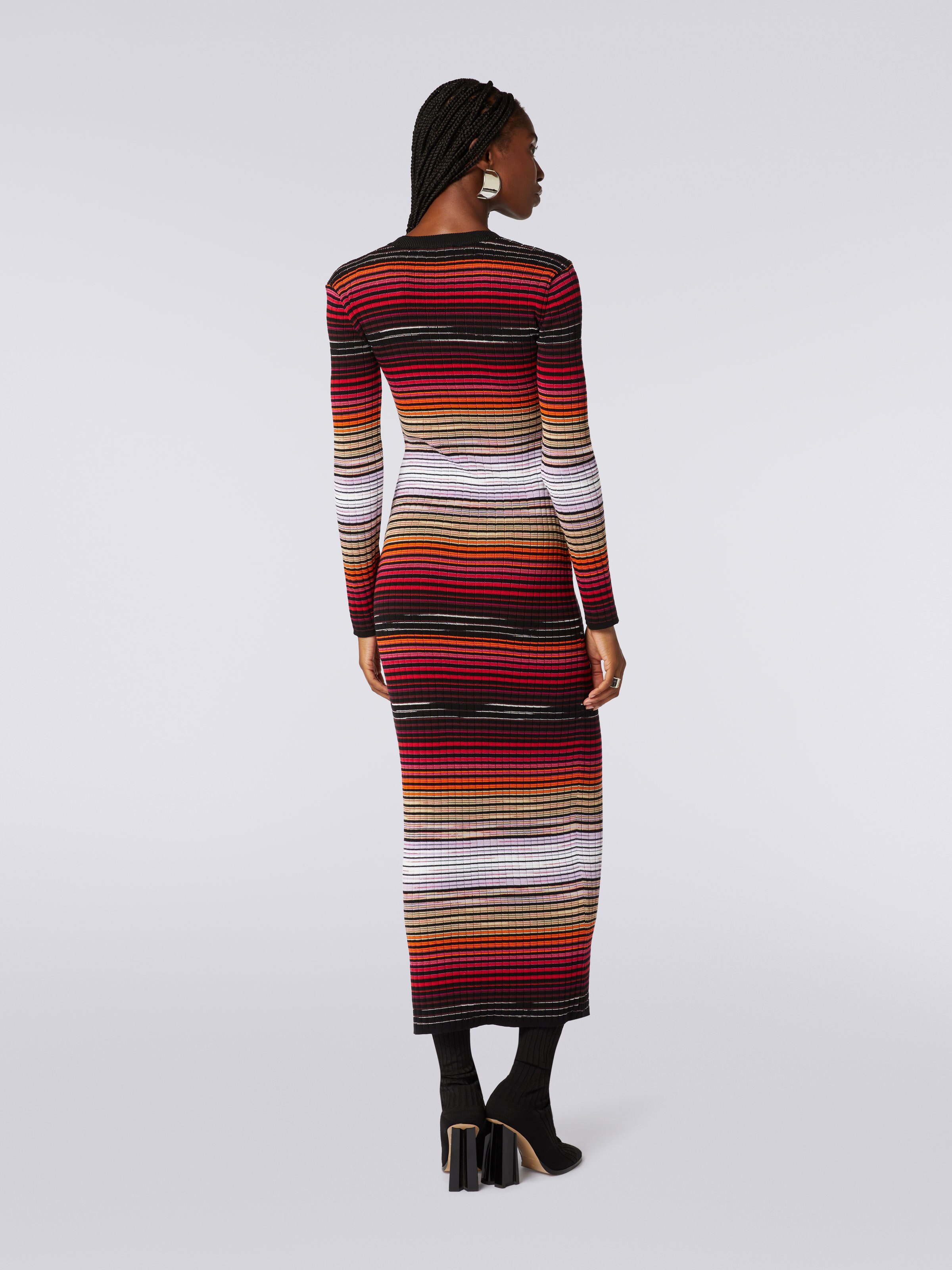 Langes gestreiftes Kleid mit quadratischem-Ausschnitt aus Baumwolle und Viskose, Mehrfarbig  - 3