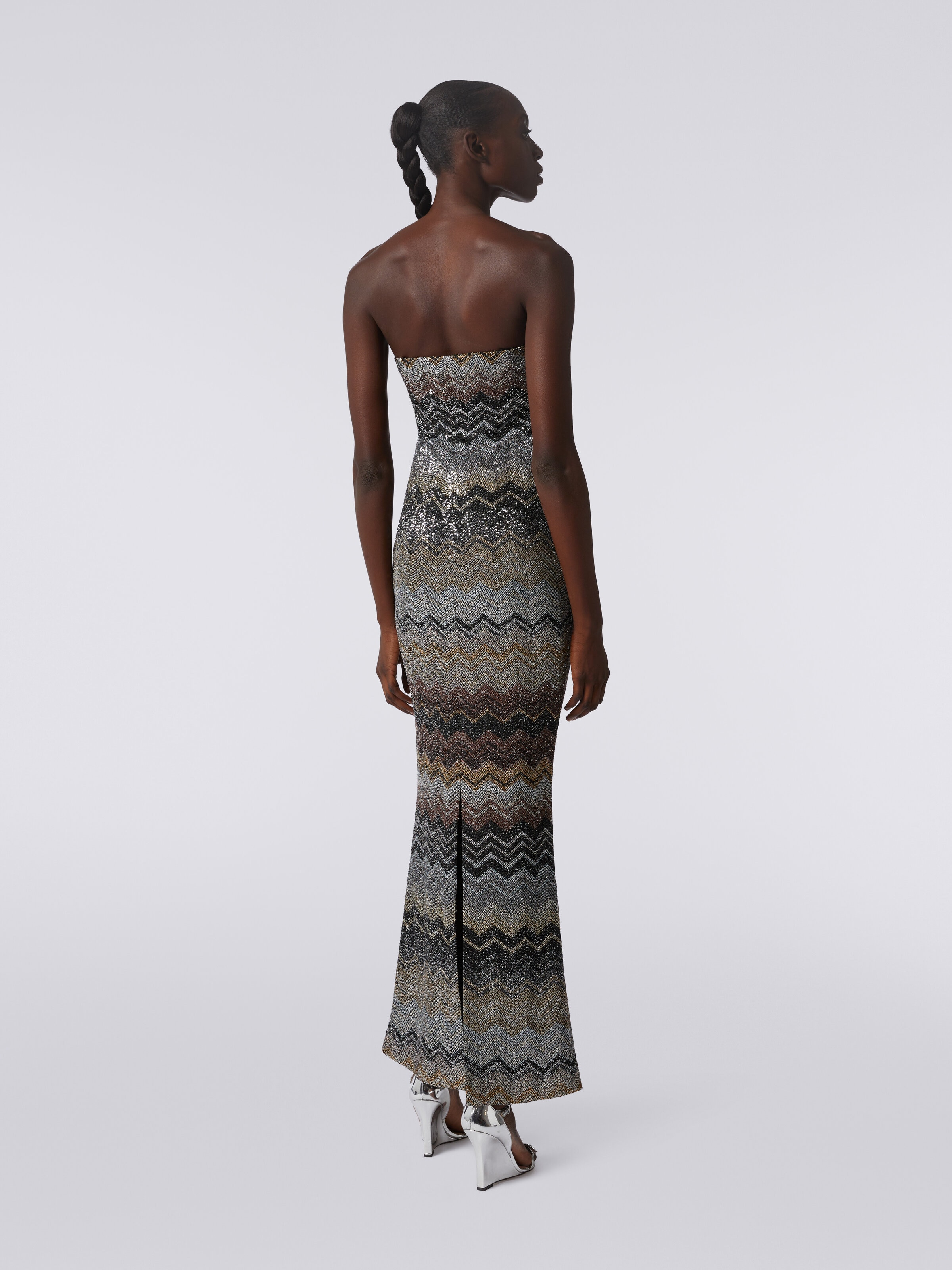 Paillettenbesetztes langes Kleid aus Viskosemischgewebe mit Chevronmuster, Mehrfarbig  - 3