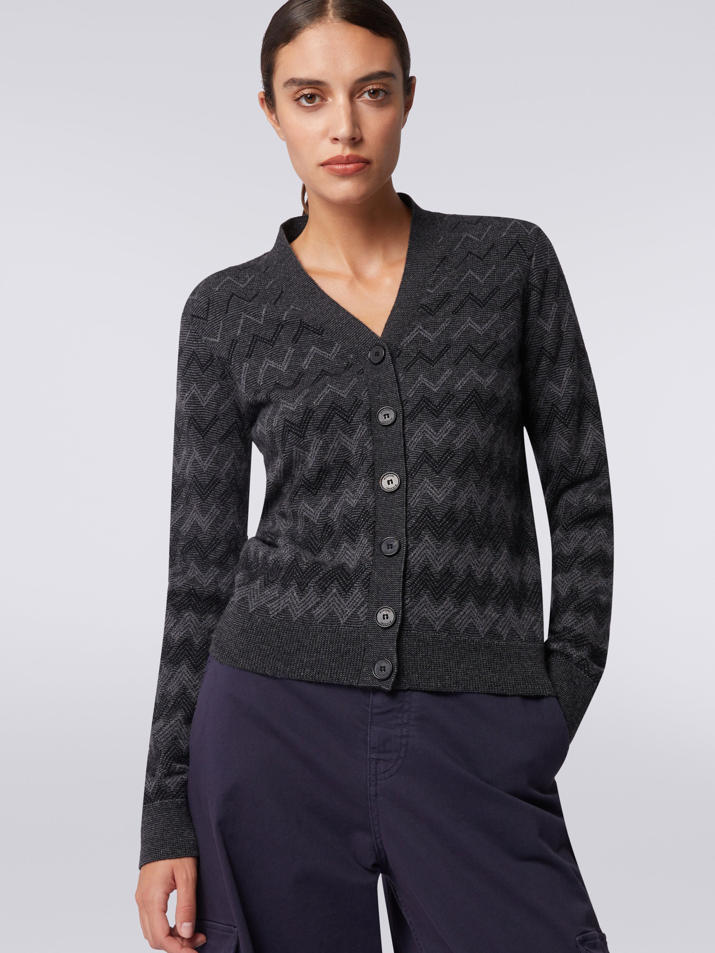 Cashmere V-neck cardigan with zigzags, Black    - 4