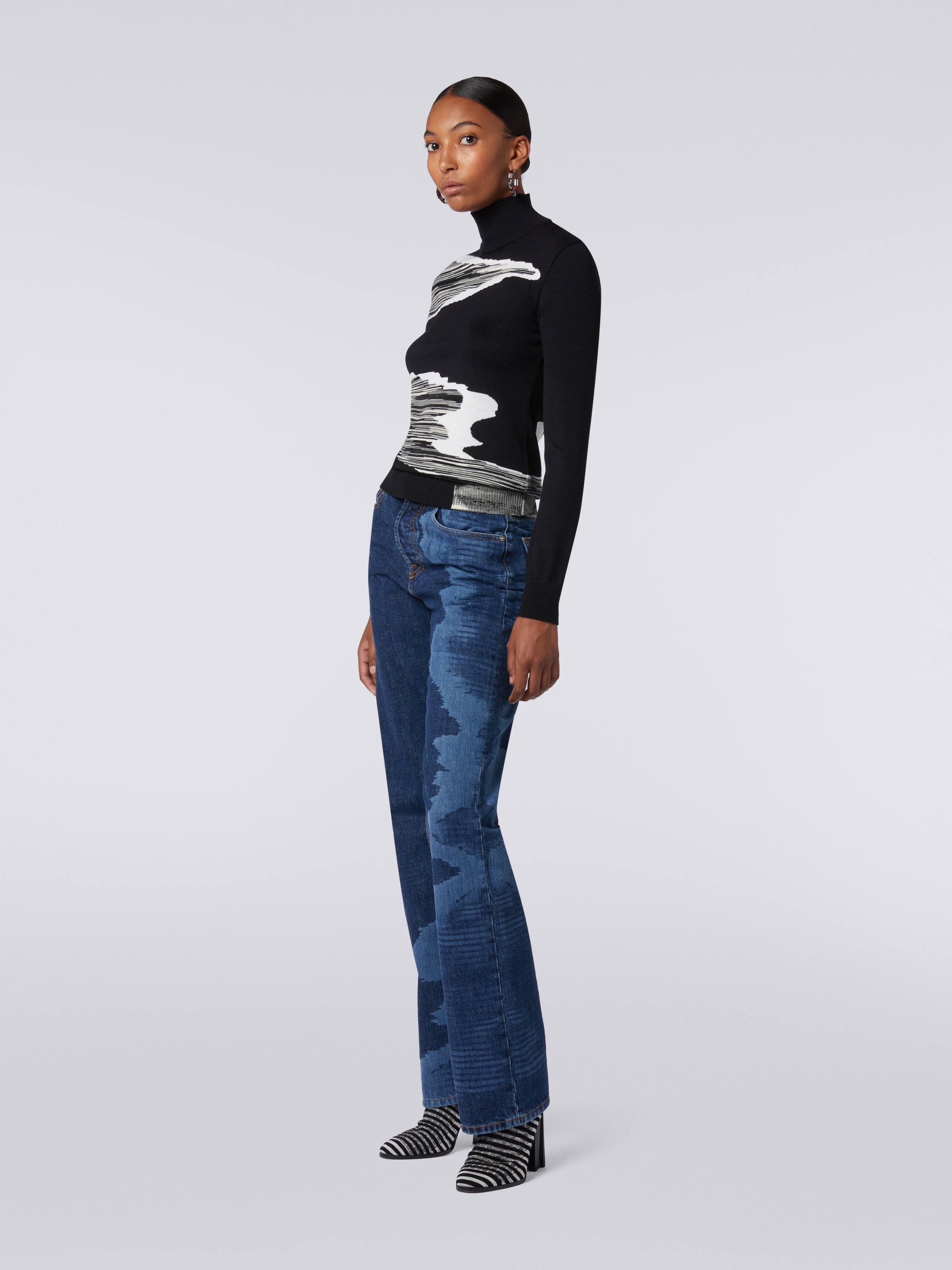 Pullover a collo alto con intarsio in lana, Bianco & Nero - 2