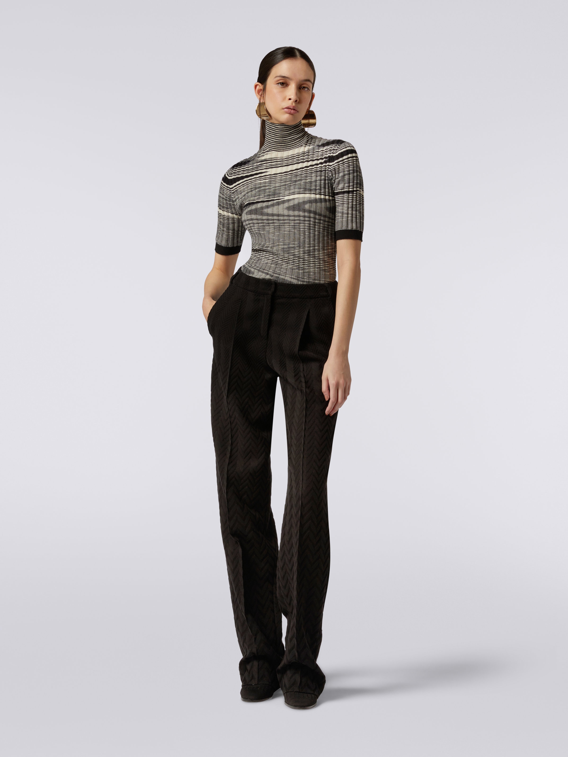 Ribbed high neck pullover in cashmere and silk , Black & White - 1