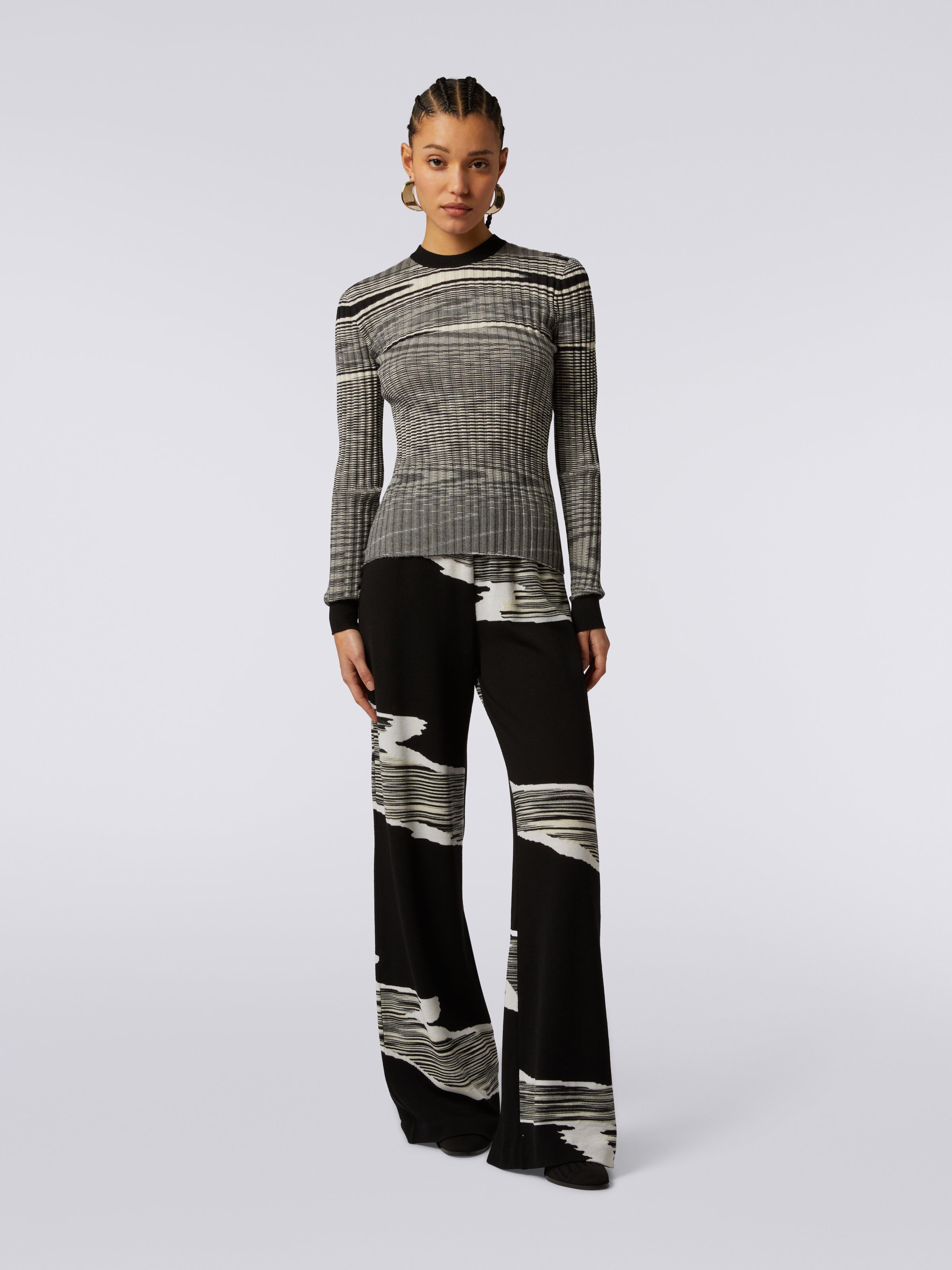 Crew-neck narrow-ribbed pullover in cashmere and silk , Black & White - 1