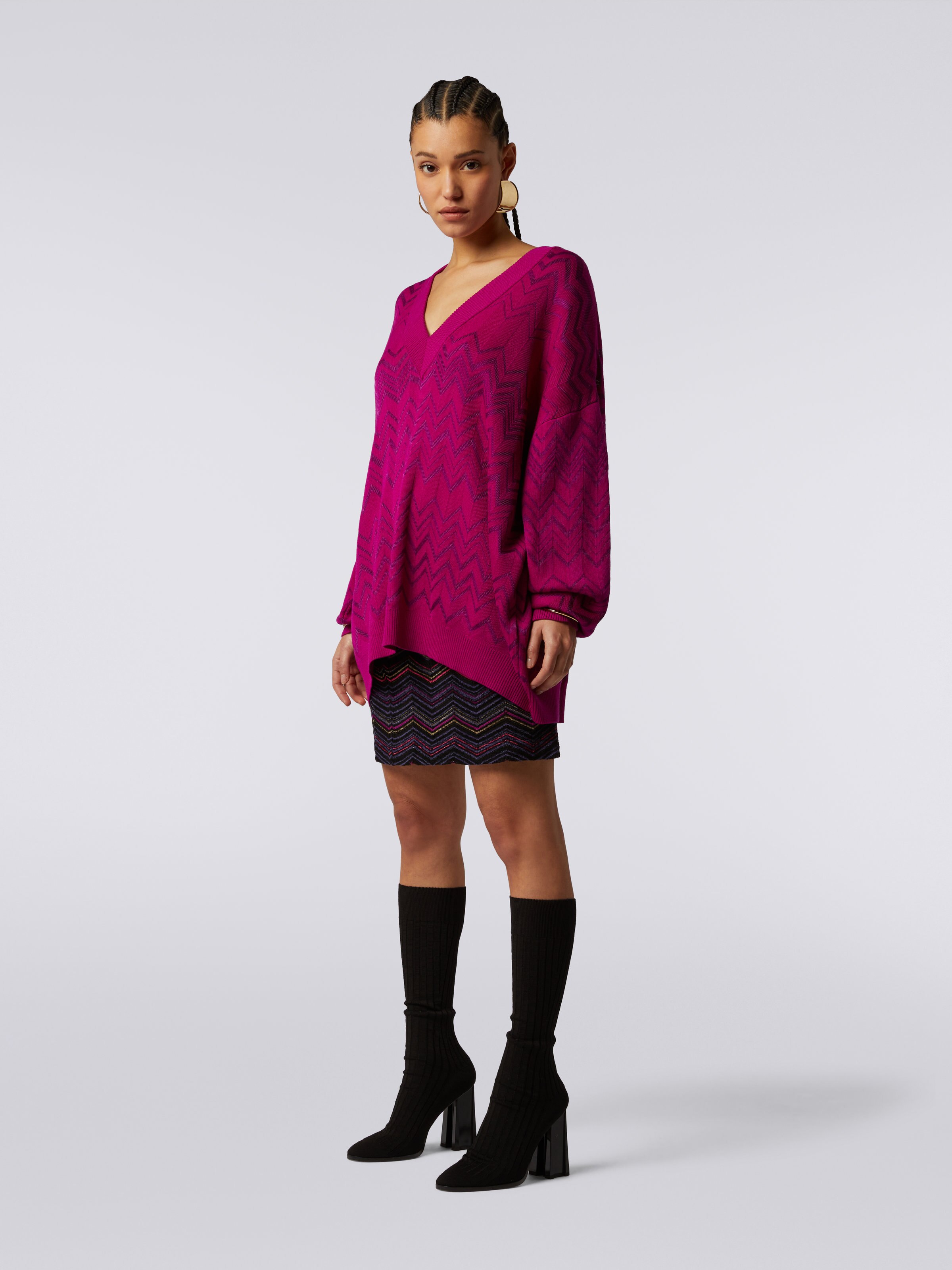 Wool and viscose chevron V-neckline pullover, Purple  - 2
