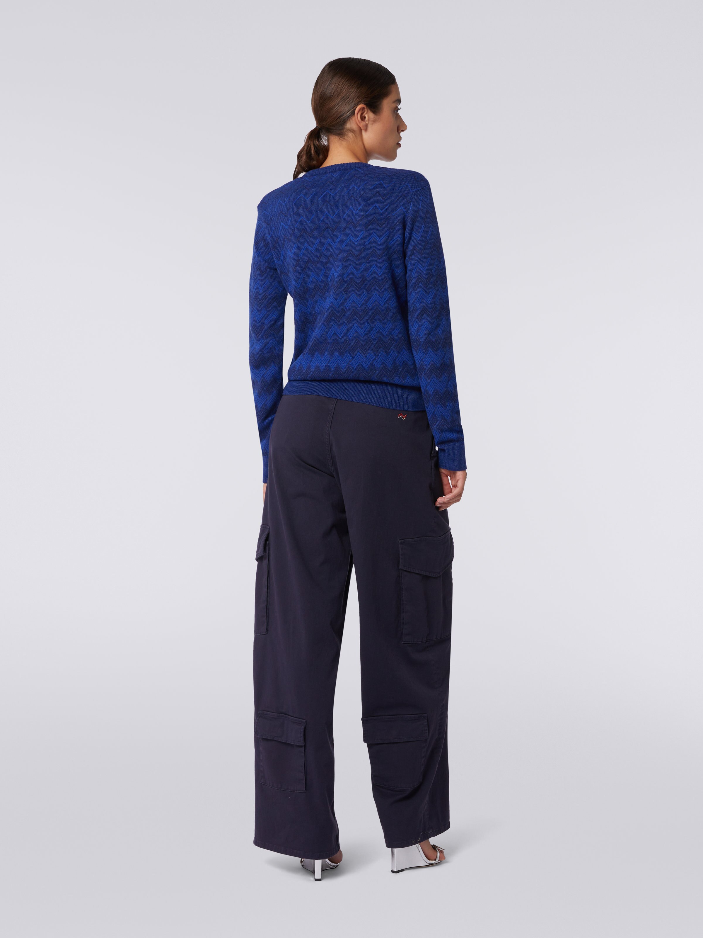 Pullover con scollo a V in cachemire con zig zag, Blu Navy  - 3