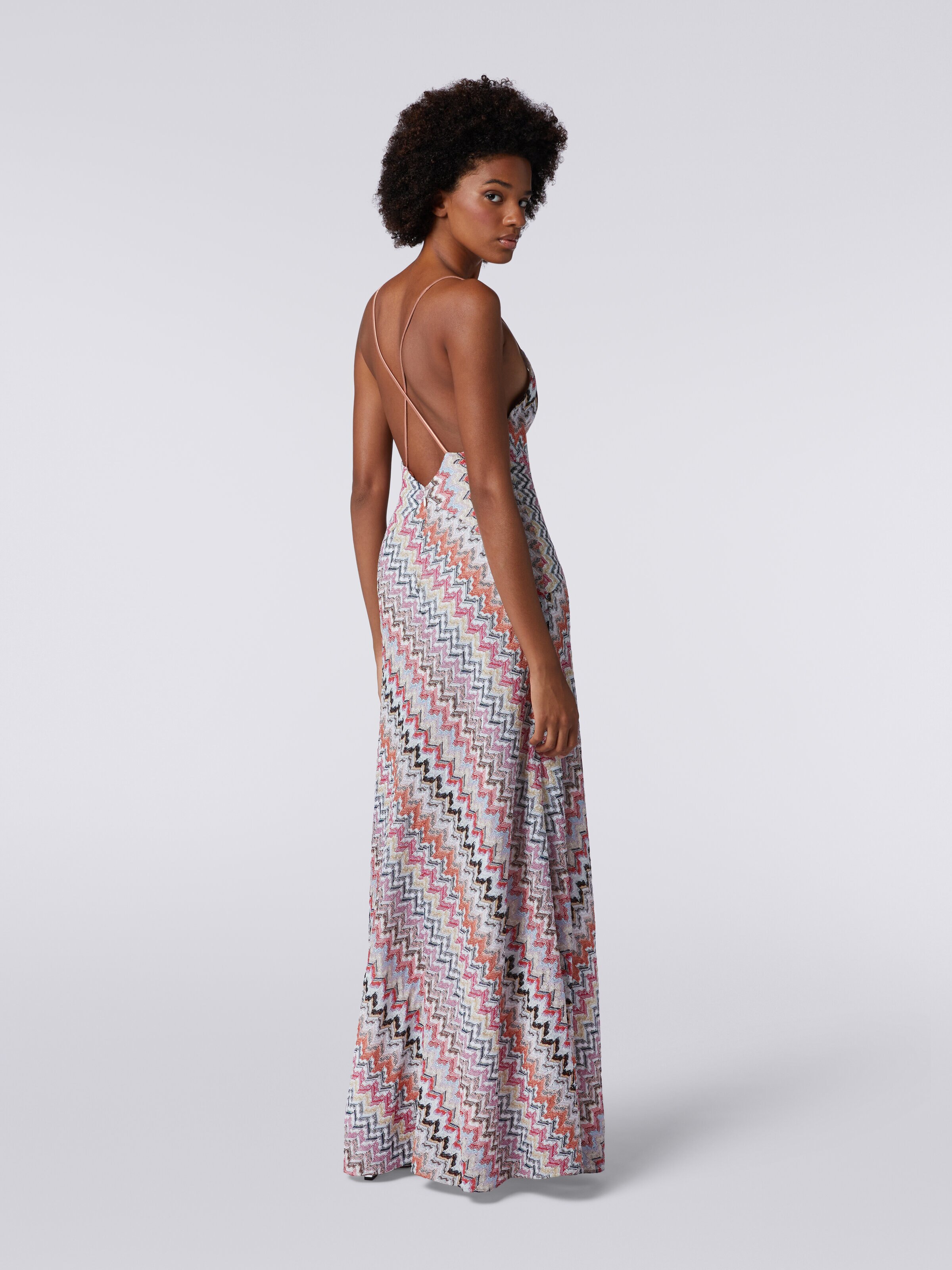 Langes Kleid aus Viskosemischgewebe mit Patchwork-Verarbeitung und Lurex, Mehrfarbig  - 3